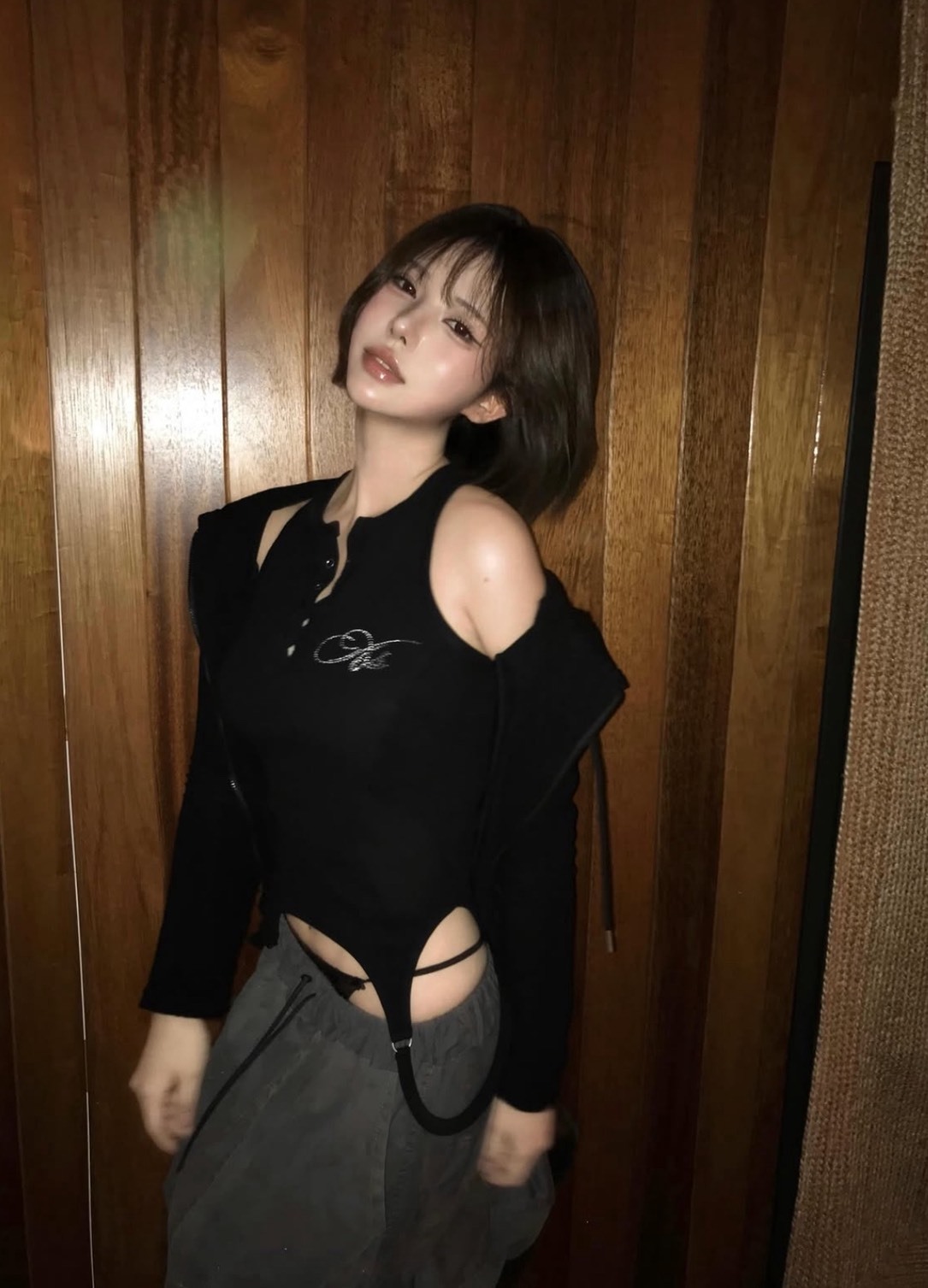 <韓系極簡辣妹風❤️‍🔥>韓國小眾品牌asur 辣妹無袖 吊帶設計感上衣 四色