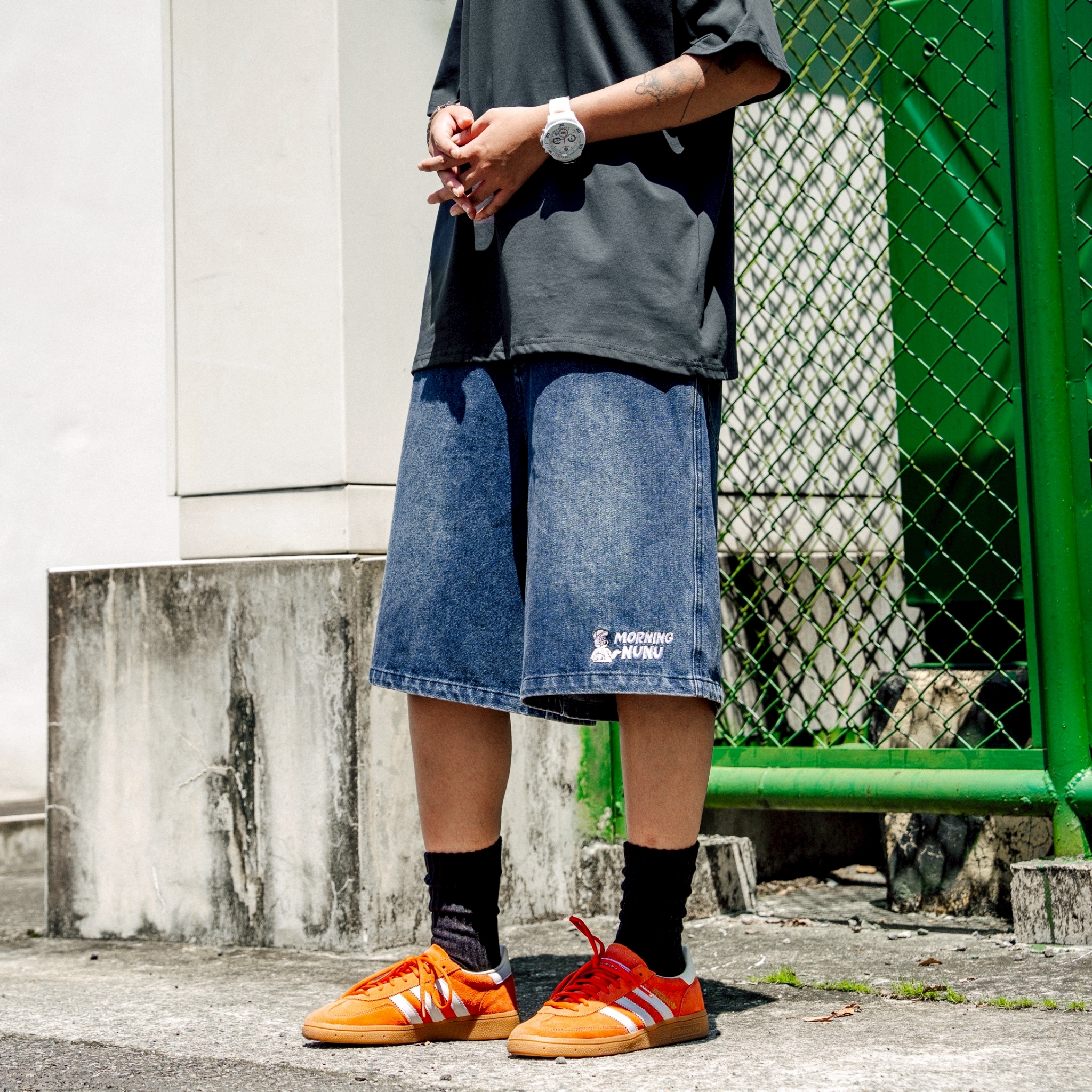 SBG MR.ChiChi刺繡大寬鬆過膝牛仔短褲【SB5020】