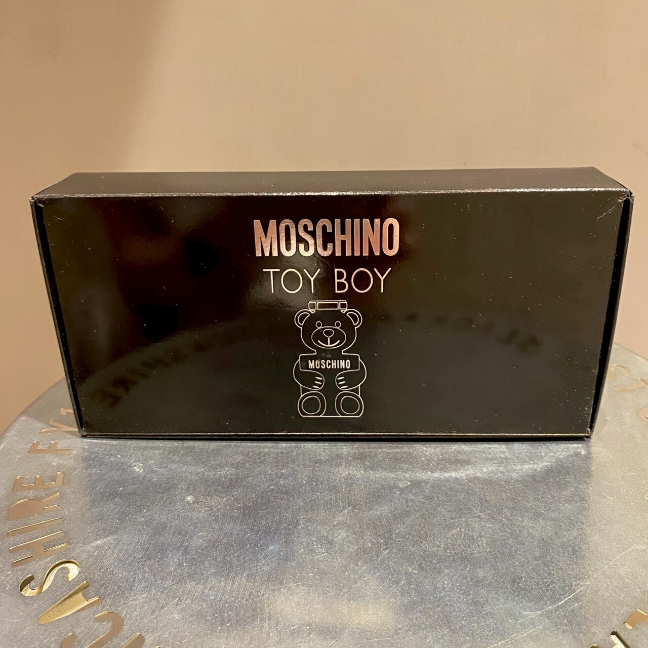 Moschino toy boy 男性淡香精小香水禮盒(淡香精5ml+沐浴乳25ml+鬍後乳25ml)
