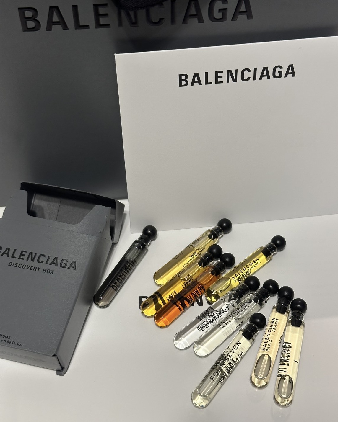 BALENCIAGA DISCOVERY BOX 香水セット Discovery Sets | Balenciaga JP