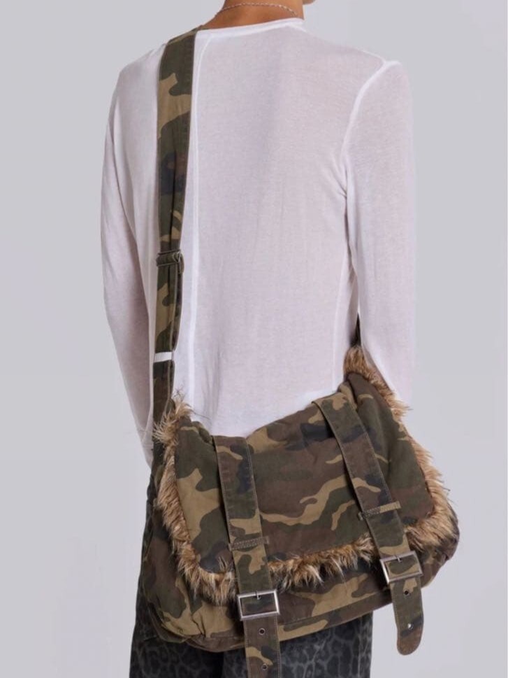JADED LONDON 迷彩毛邊 郵差包 Combat Messenger Bag JMA4820