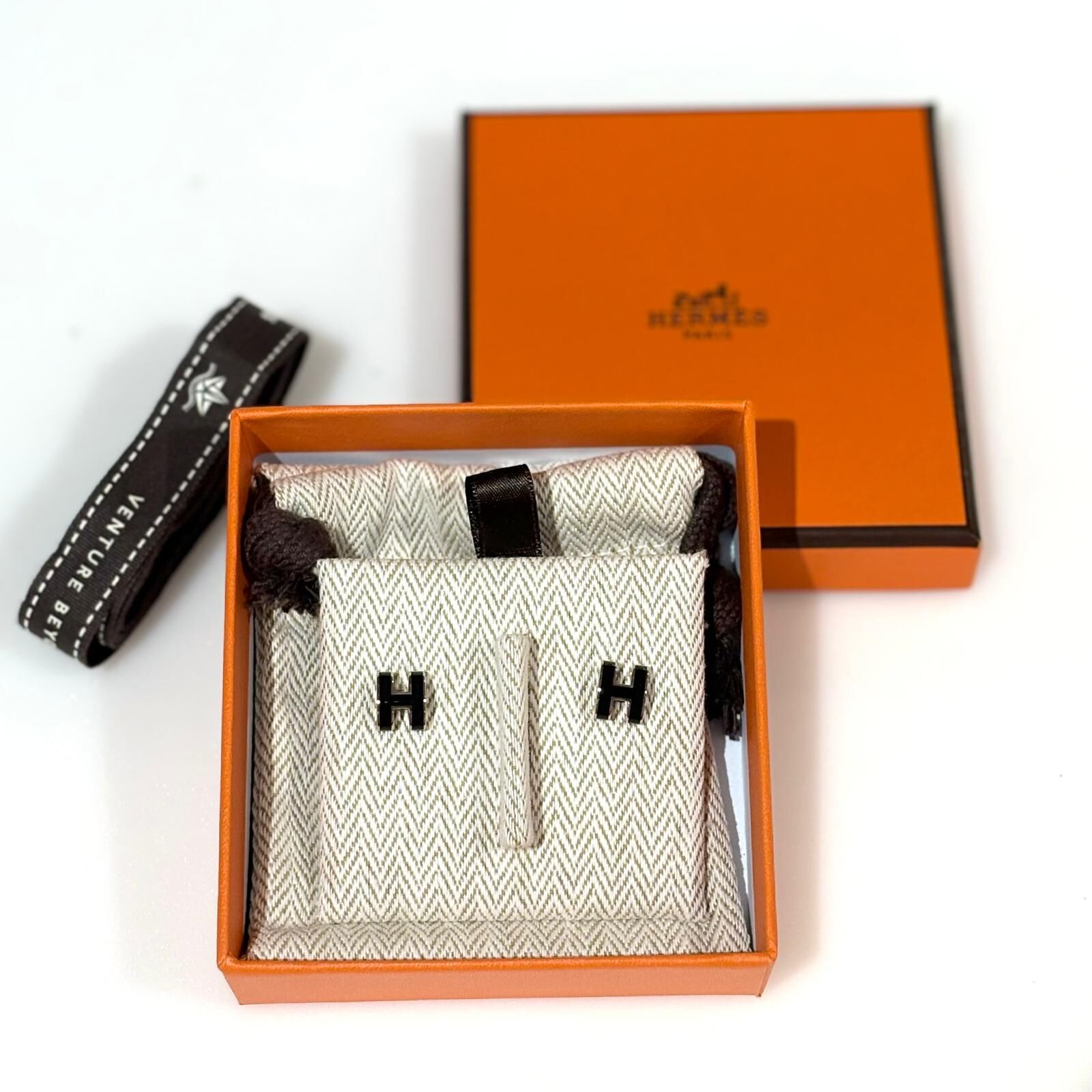 全新HERMES耳環 (黑x銀色) Mini Pop H earrings H608002FP03  #BRAND NEW #香榭站正品