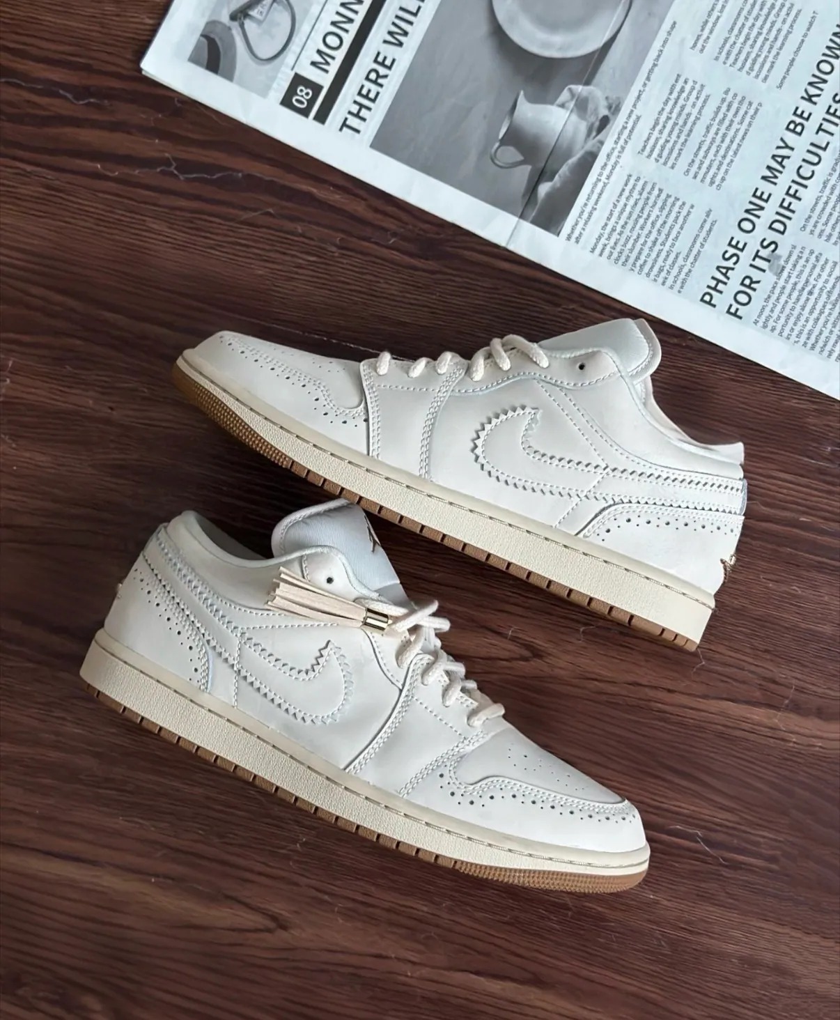 【逢甲 FUZZY】W Air Jordan 1 Low "Brogue" 奶油 復古 流蘇 IO0759-100