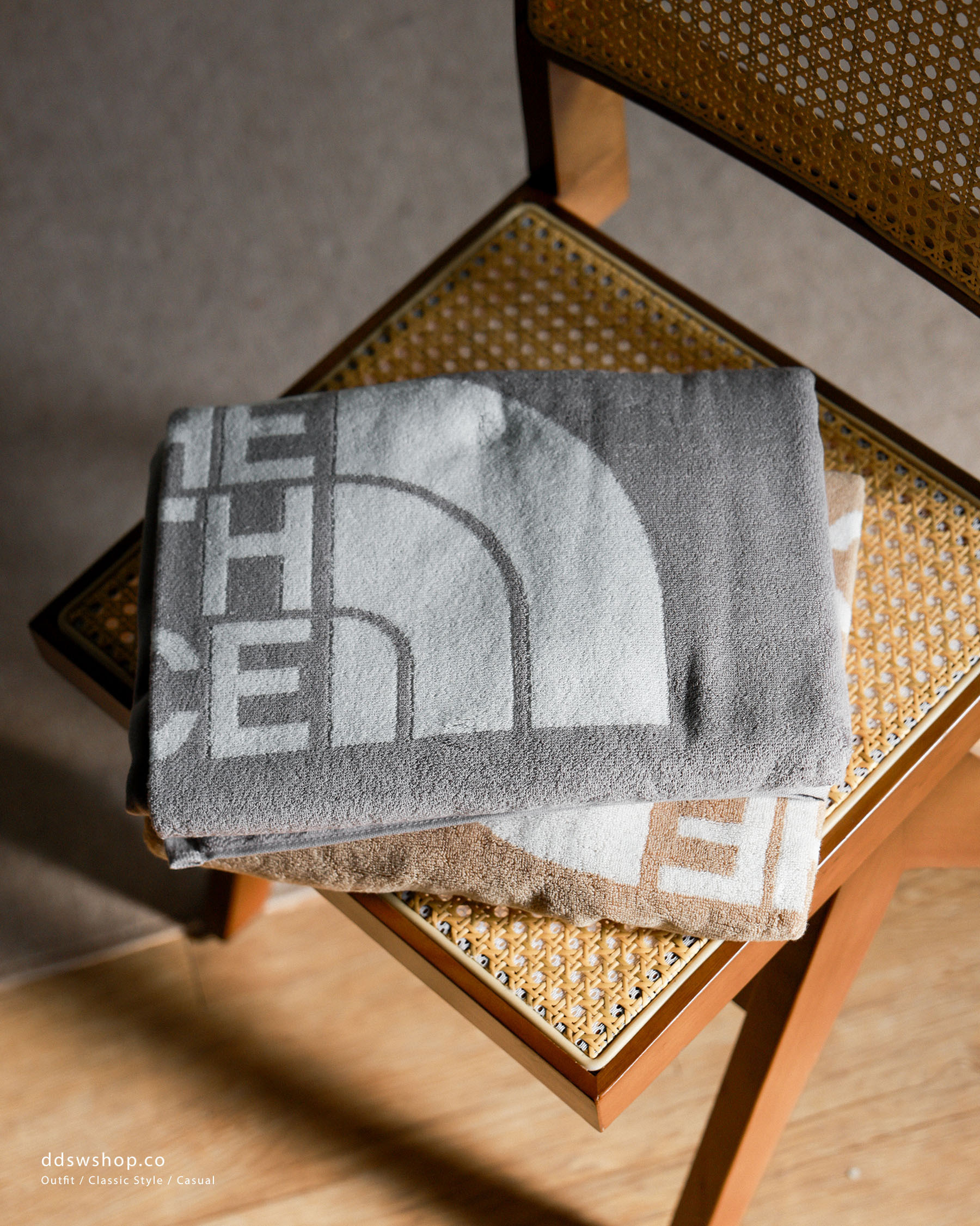 "現貨" The North Face 韓國限定 LOGO TOWEL 沙灘巾海灘巾 雙面浴巾
