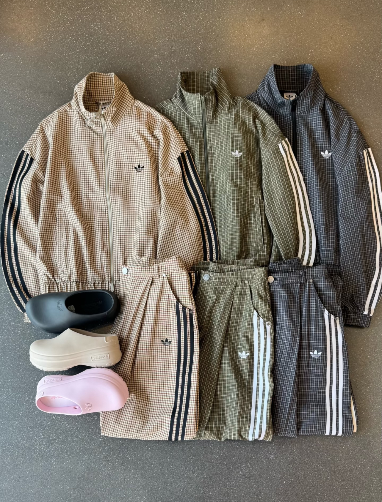 代購-Adidas Originals Checks Track 愛迪達 復古 撞色 格紋 雙拉鍊設計 外套 褲子 套裝