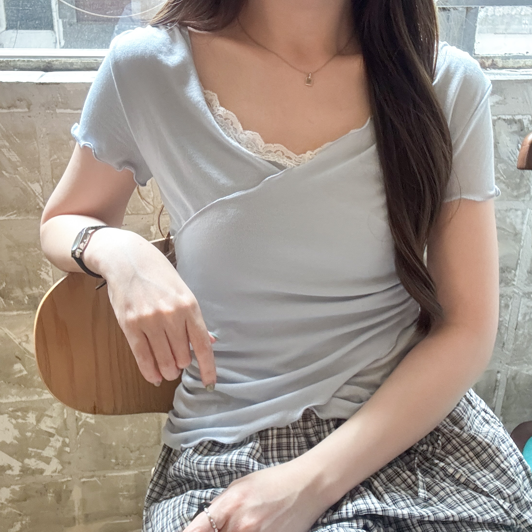 假2件交叉V領lace top