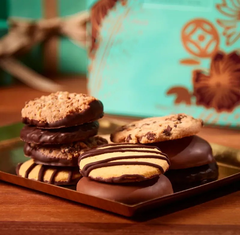 【預購】Fortnum & Mason H0715514 Piccadilly 朱古力餅乾精選 700g