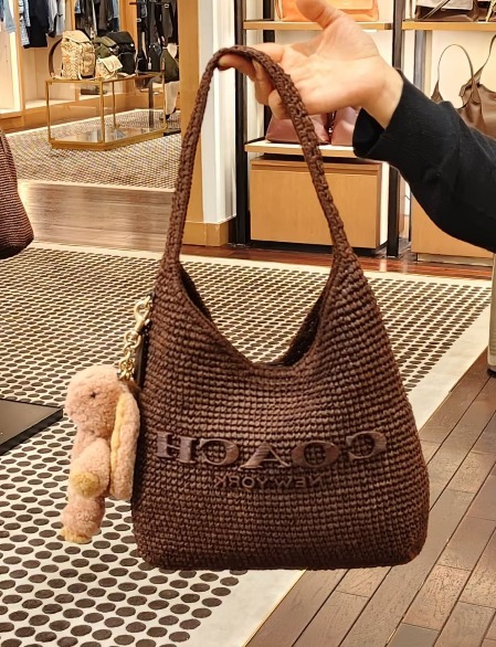 【預購】Coach Brooklyn H071582 Shoulder Bag 34 in Straw