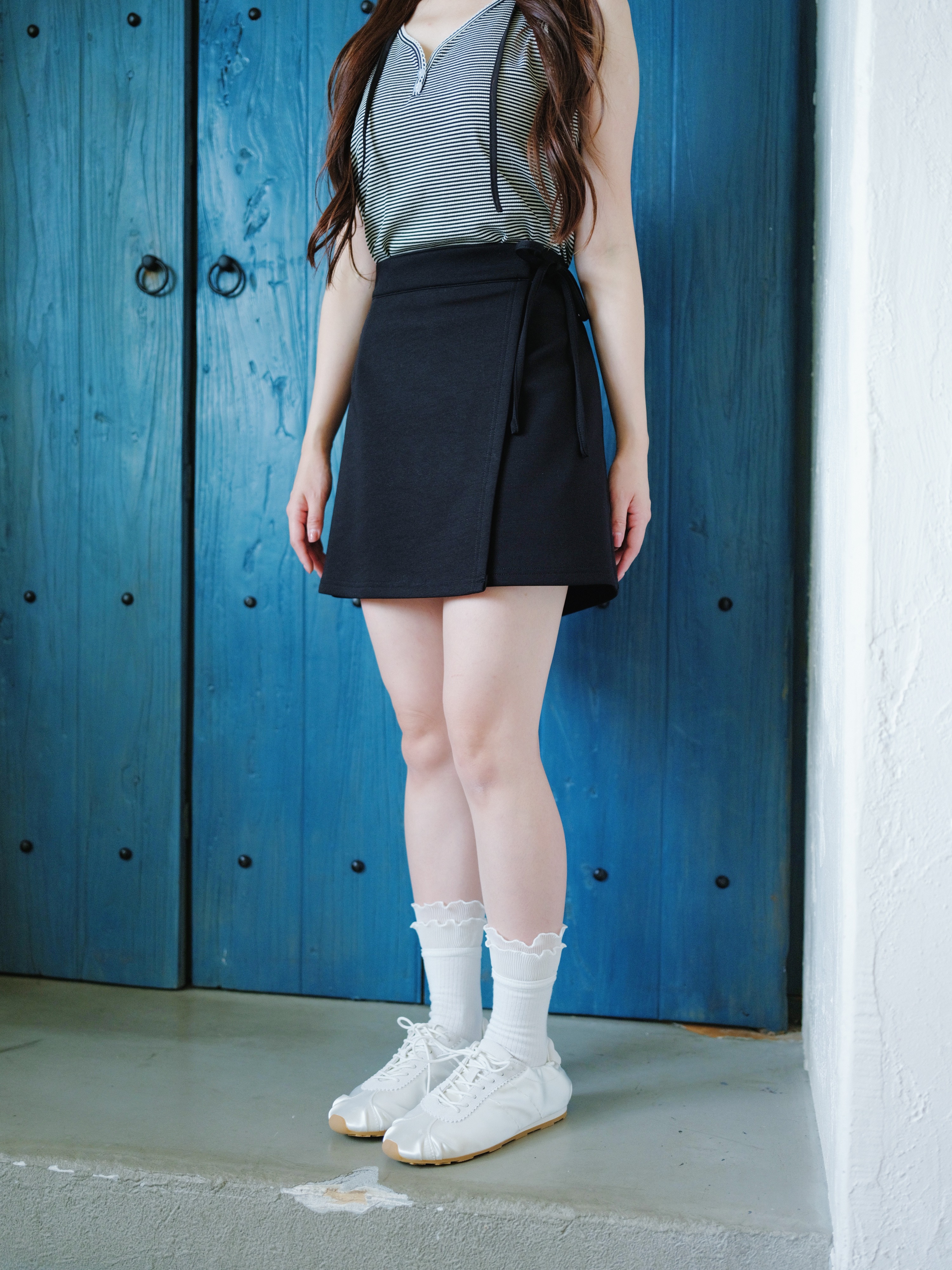 三色 / 親膚太空棉綁繩短裙 / Cloud-Soft Scuba Tie-Front Mini Skirt