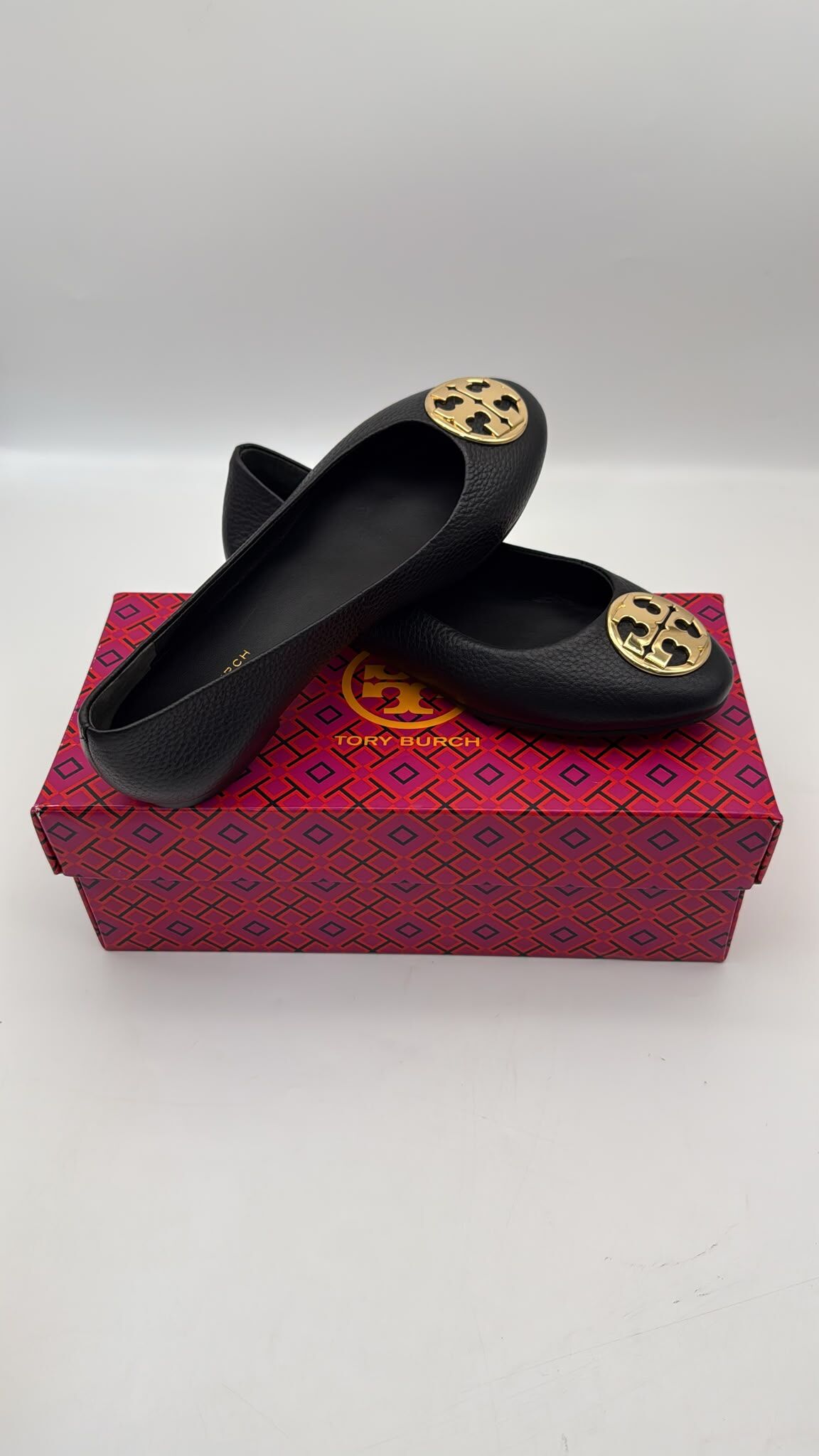 LYS02093 Tory Burch 大LOGO圓頭平底鞋