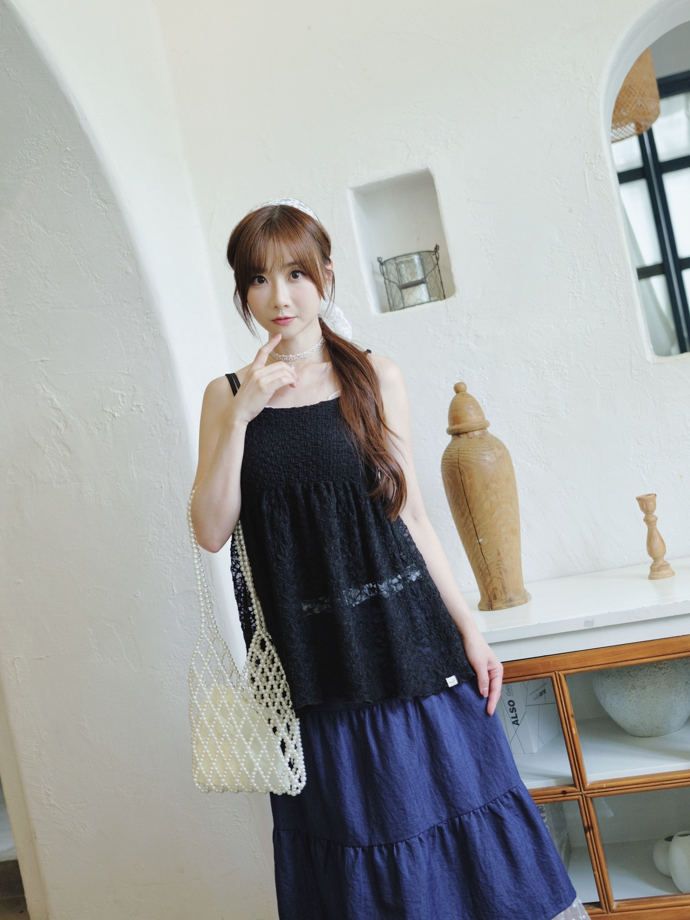 兩色 / 雲朵肌理感蕾絲拼接馬甲 / Textured Lace Patchwork Cami Top