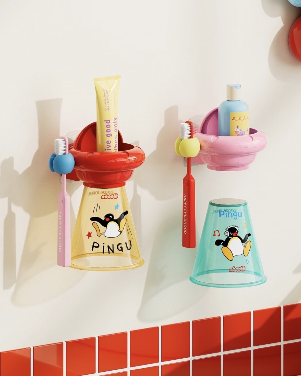 <正版授權>PINGU 企鵝家族 UFO造型 磁吸 漱口杯組