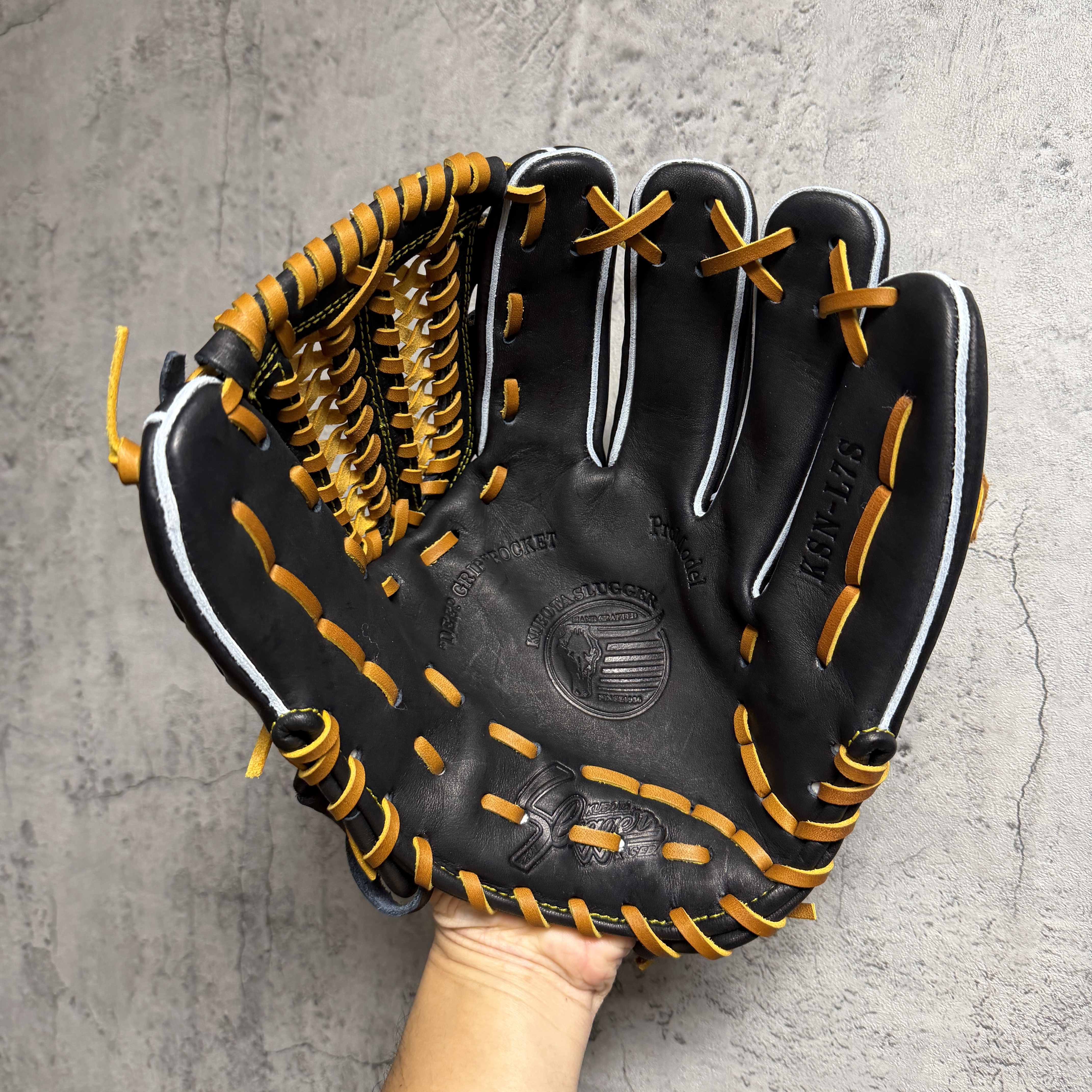 現貨! 約11.5吋 久保田Slugger 軟式內野 手套 KSN-L7S