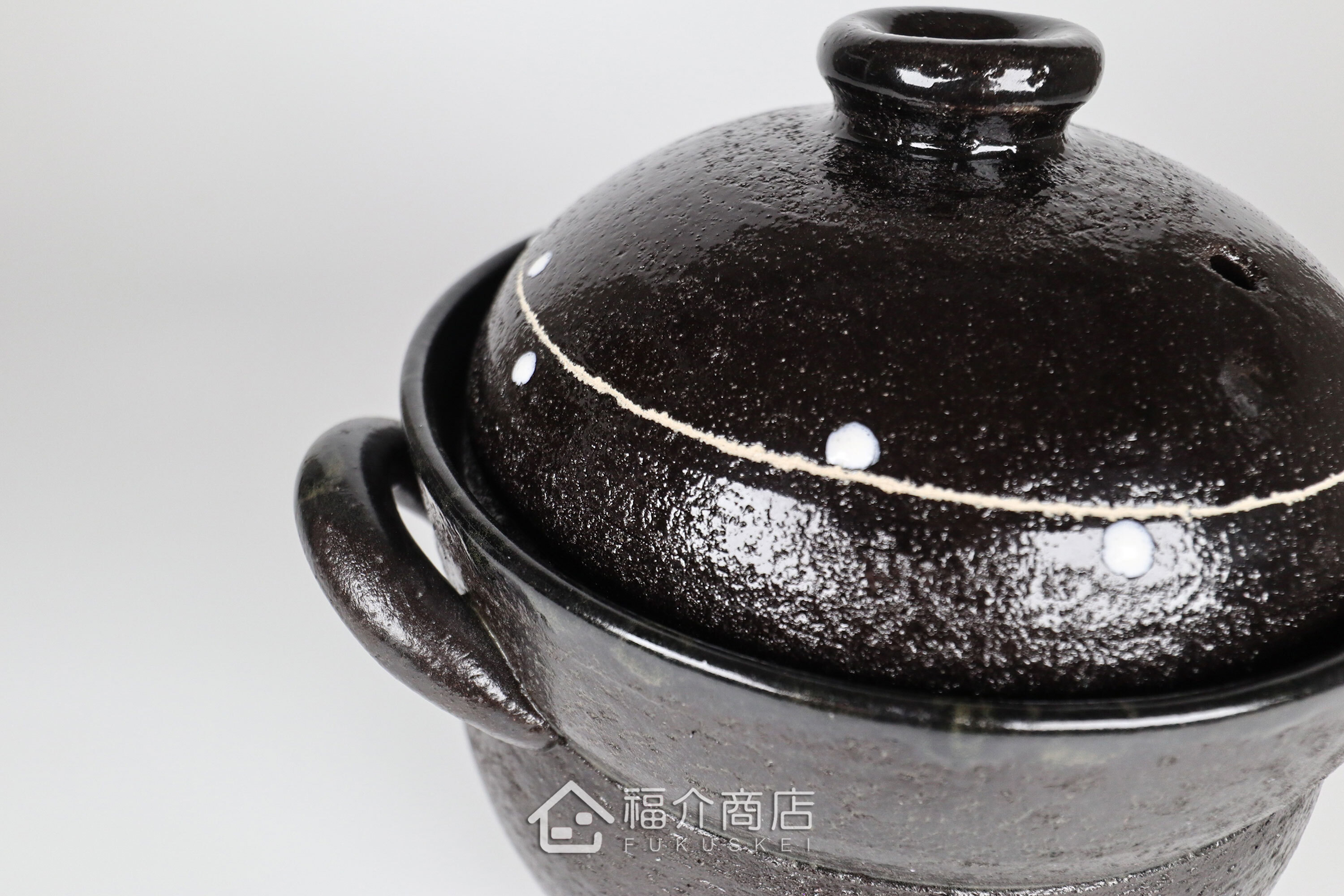 煮飯用陶瓷材質的飯鍋