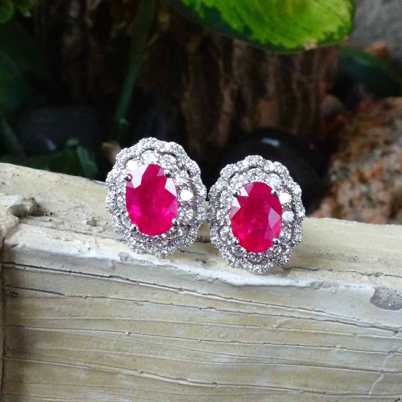 18K Gold Natural Burmese Ruby Earrings with Diamonds setting - Oval cut