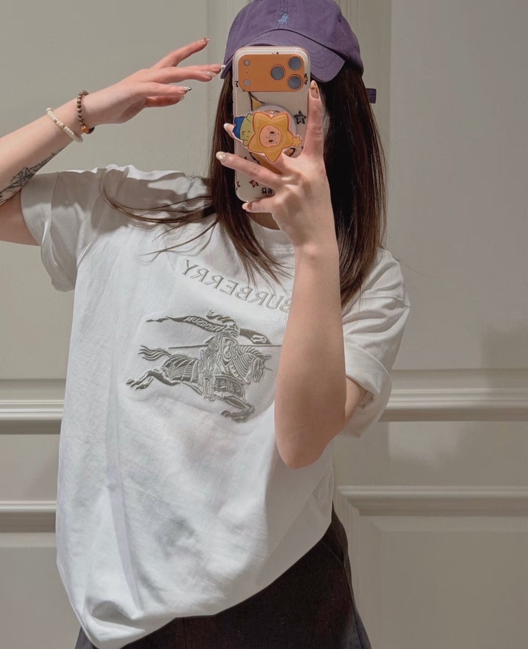 BBR 白色 BURBERRY連戰馬銀色刺繡 LOGO TEE