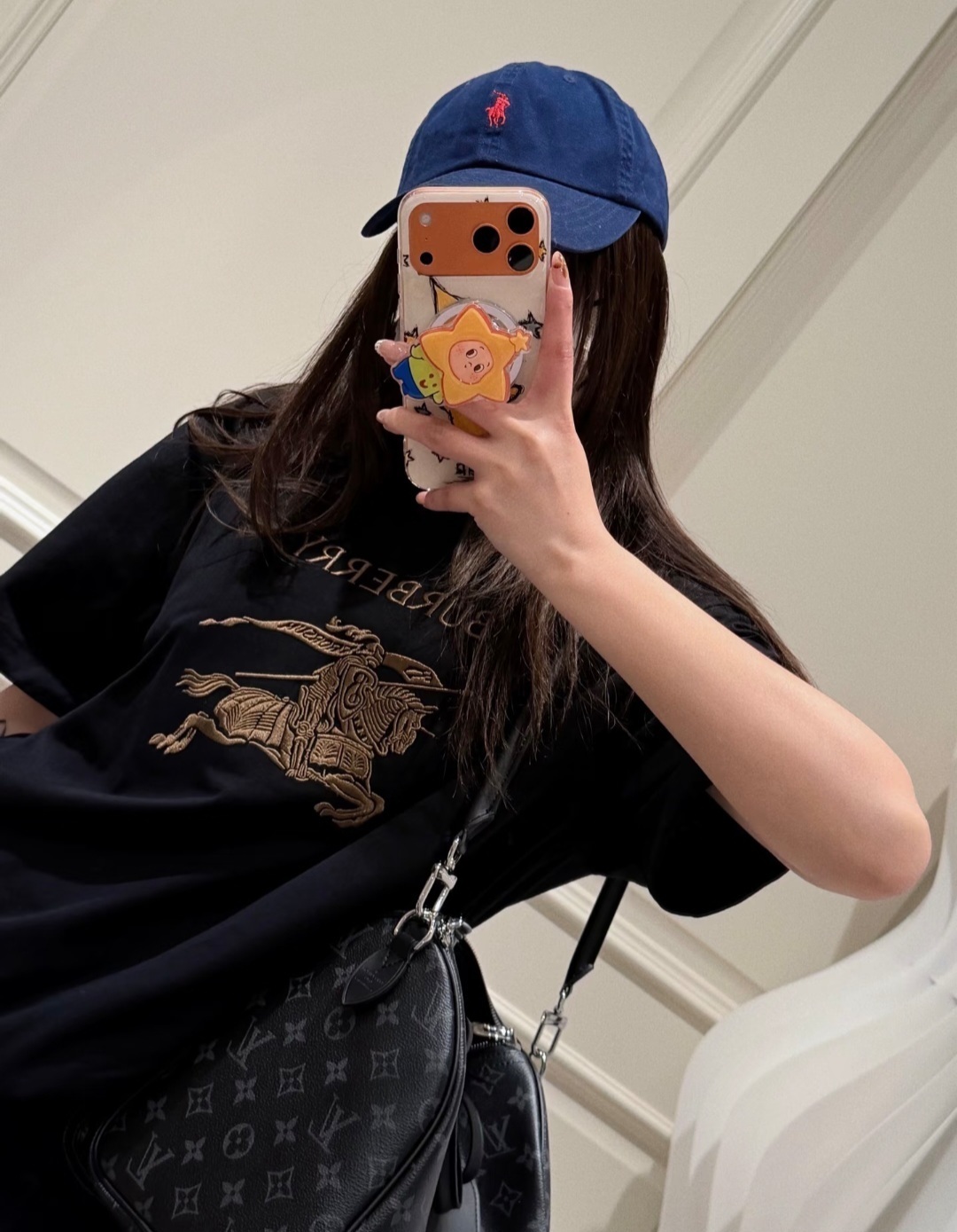 BBR 黑色 BURBERRY連戰馬金色刺繡 LOGO TEE