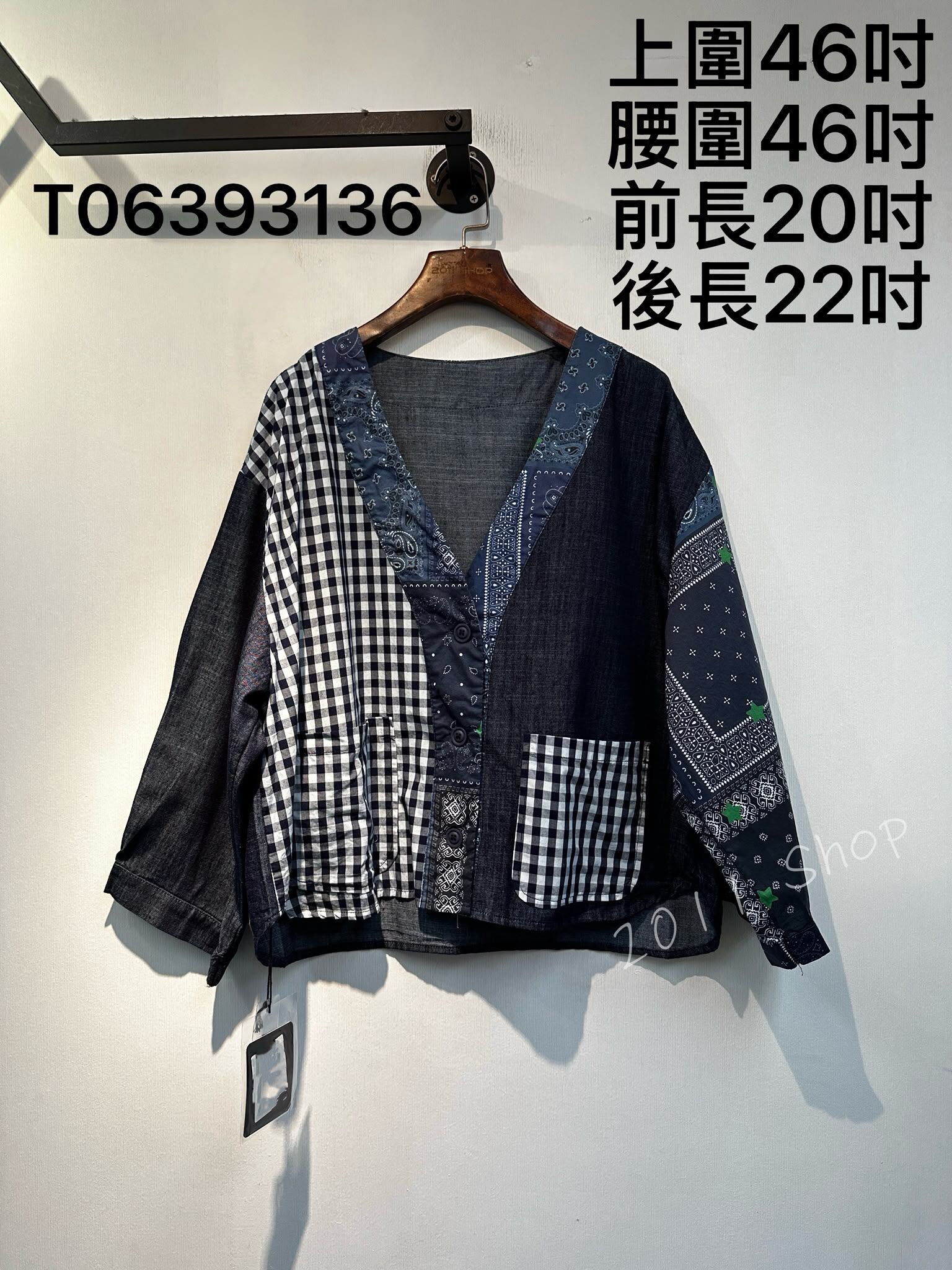 出口日本格仔口袋花紋拼布TOP  上圍46吋 腰圍46吋 前長20吋 後長22吋  T06393136