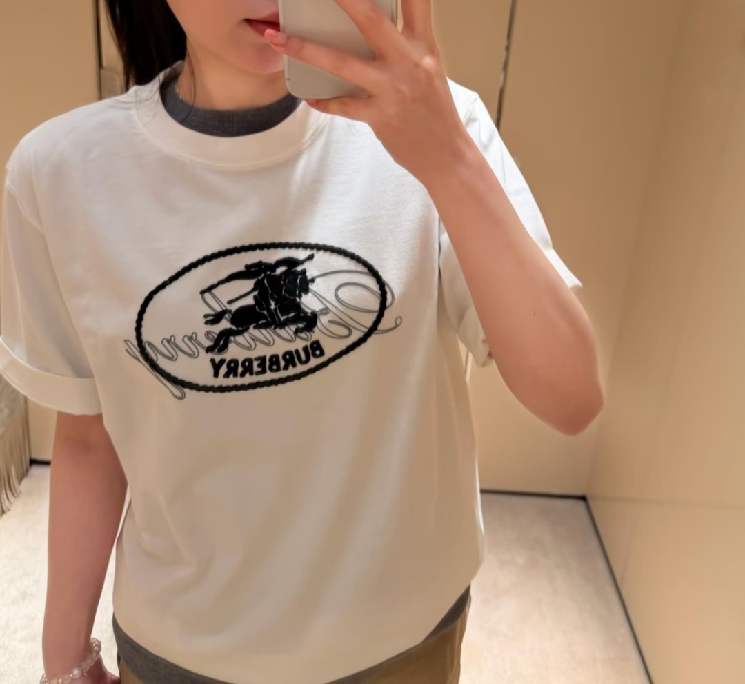 BBR 白色 BURBERRY連戰馬黑色刺繡 TEE (男女款)