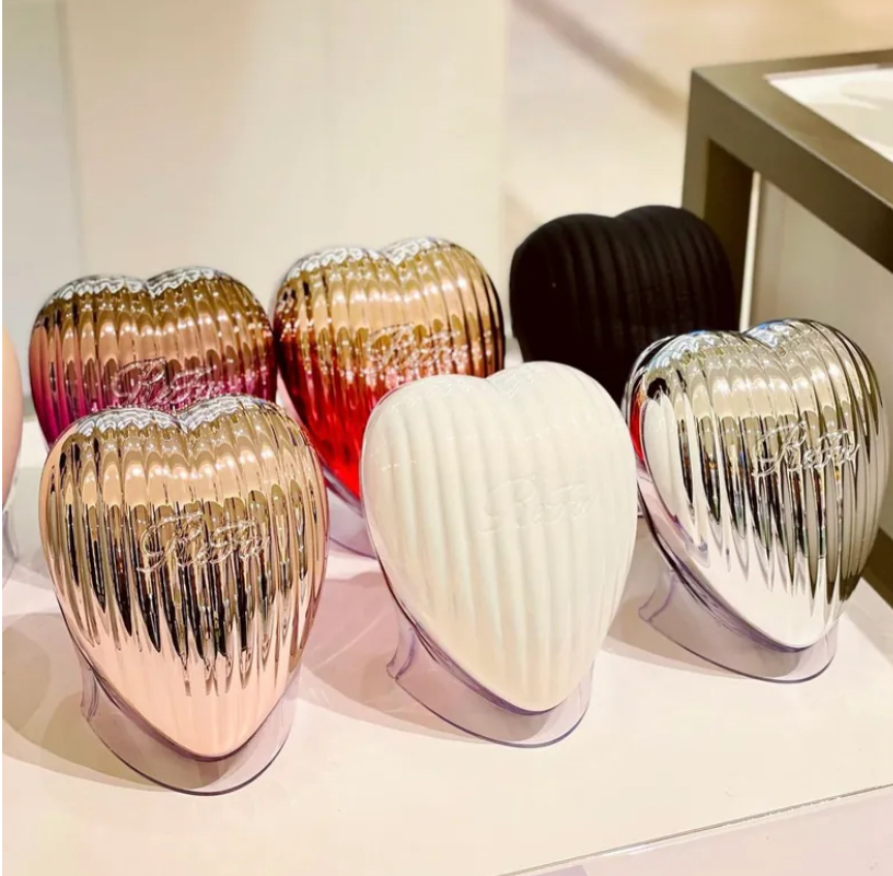 日本ReFa Heart Brush 防毛躁蓬鬆順髮按摩心型梳（直紋系列）