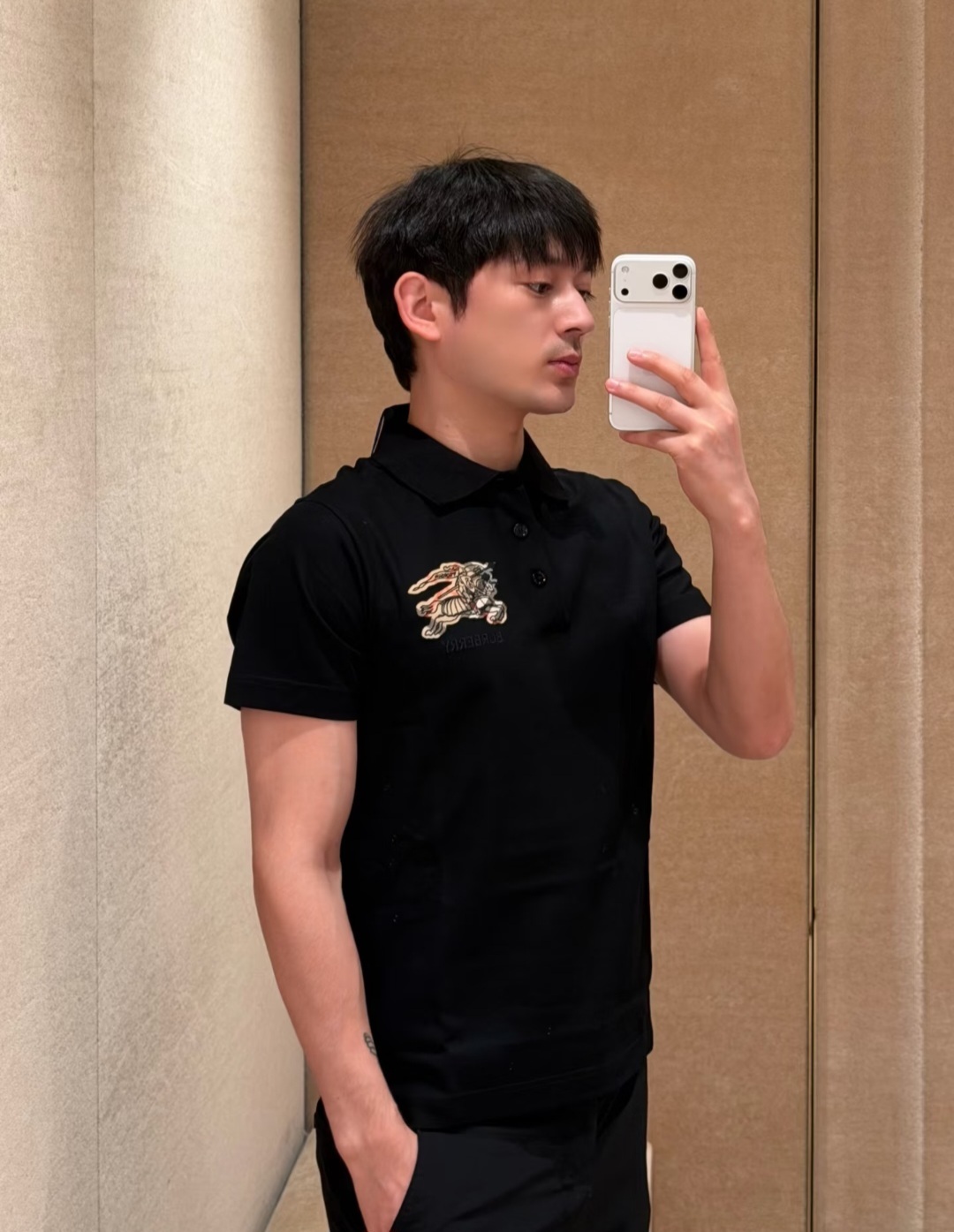 BBR 黑色 BURBERRY連戰馬布質LOGO POLO   (男女款)