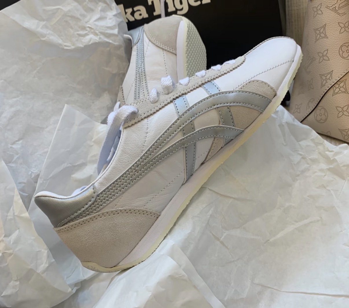 〈日本限定配色🤍〉Onitsuka Tiger 鬼塚虎 RUNSPARK 銀白