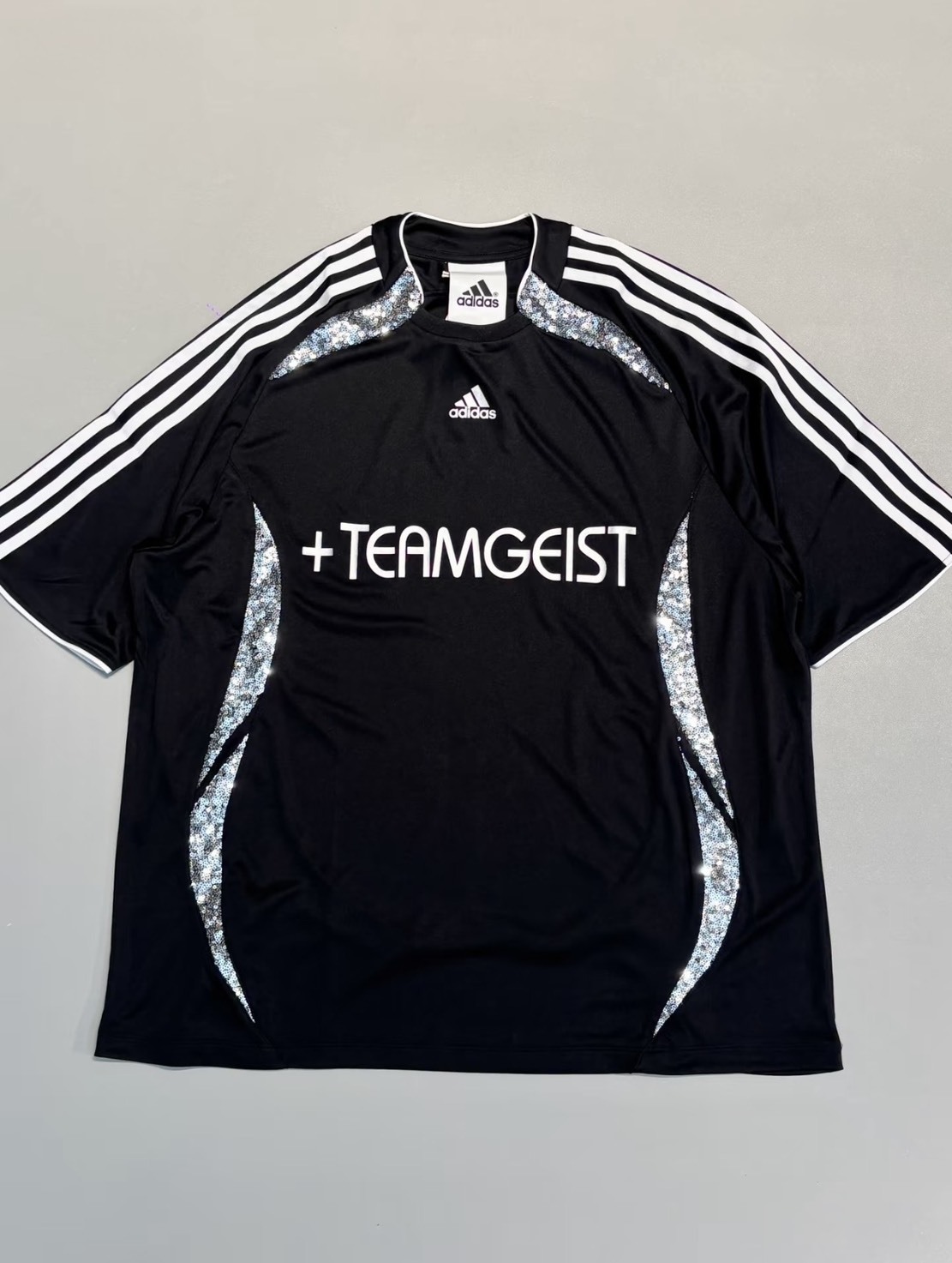 ADIDAS ADILENIUM SEASON 4  Teamgeist  短袖 足球衣 上衣 女款 暗黑甜心 亮片 KE9792