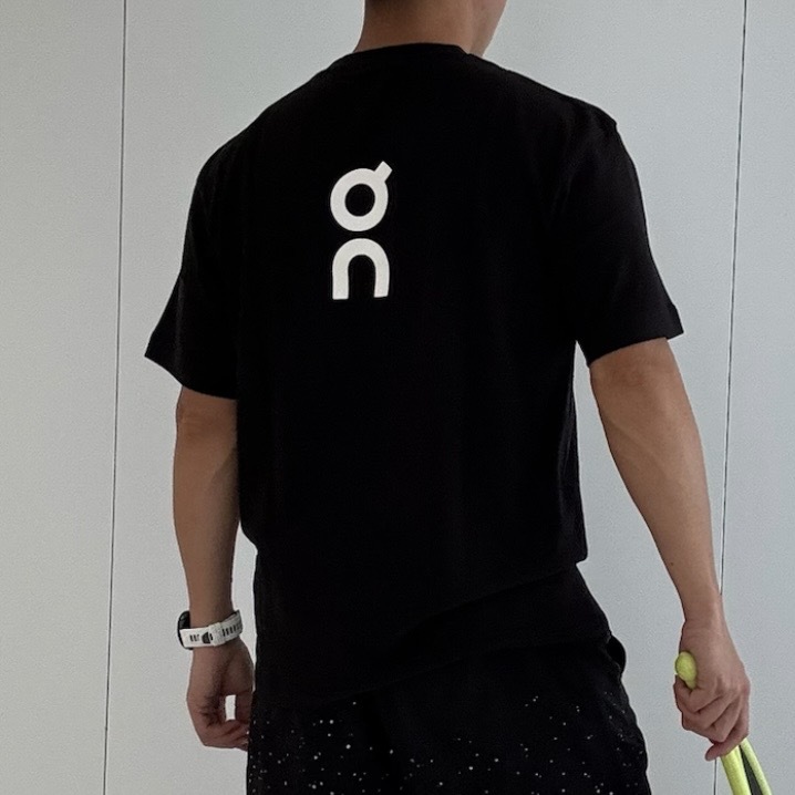 ON Women's Club-T 黑色 純棉 短袖 日常穿搭 經典LOGO 寬鬆 1WE10060553