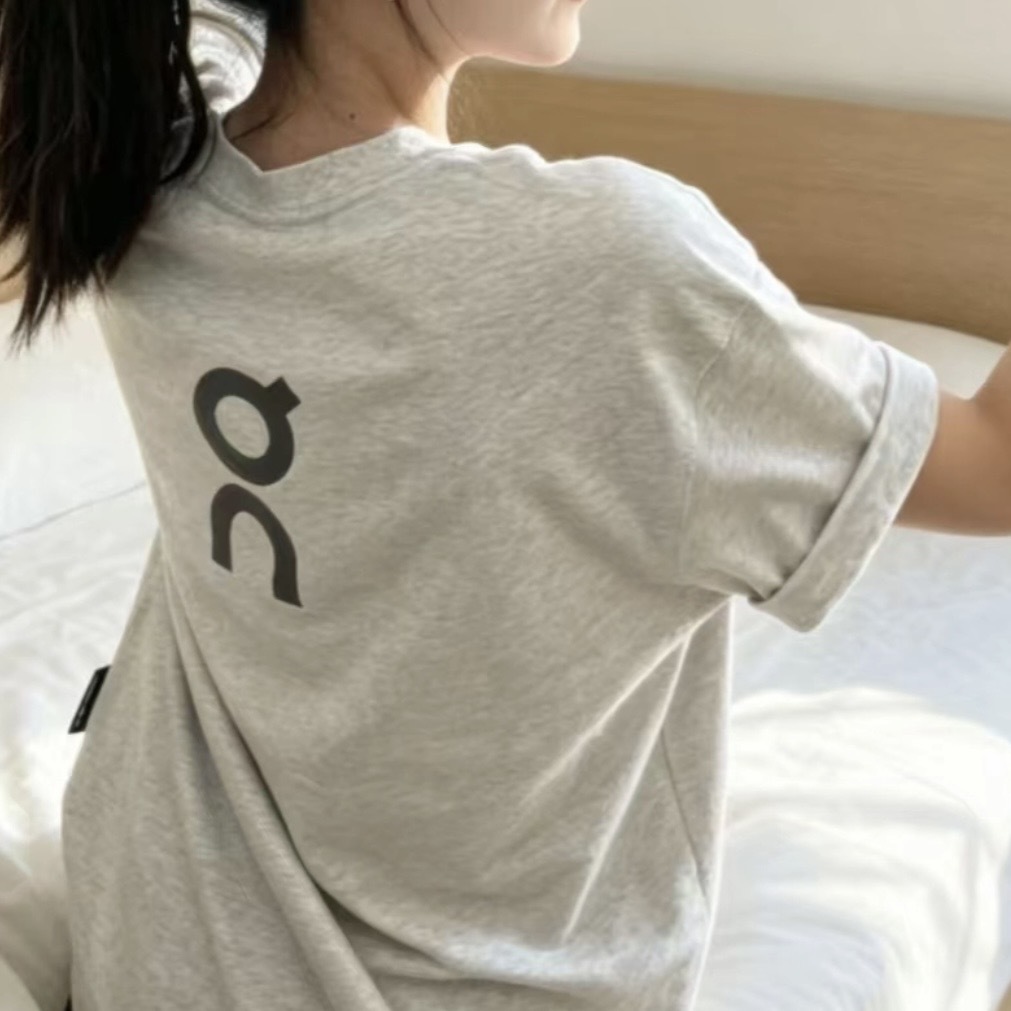 ON Women's Club-T 灰底黑LOGO 純棉短袖 日常休閑 寬鬆 1WE10061756