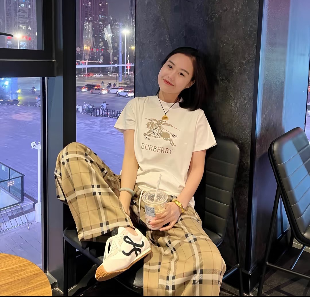 BBR 白色 BURBERRY連戰馬印花LOGO TEE  (男女款)