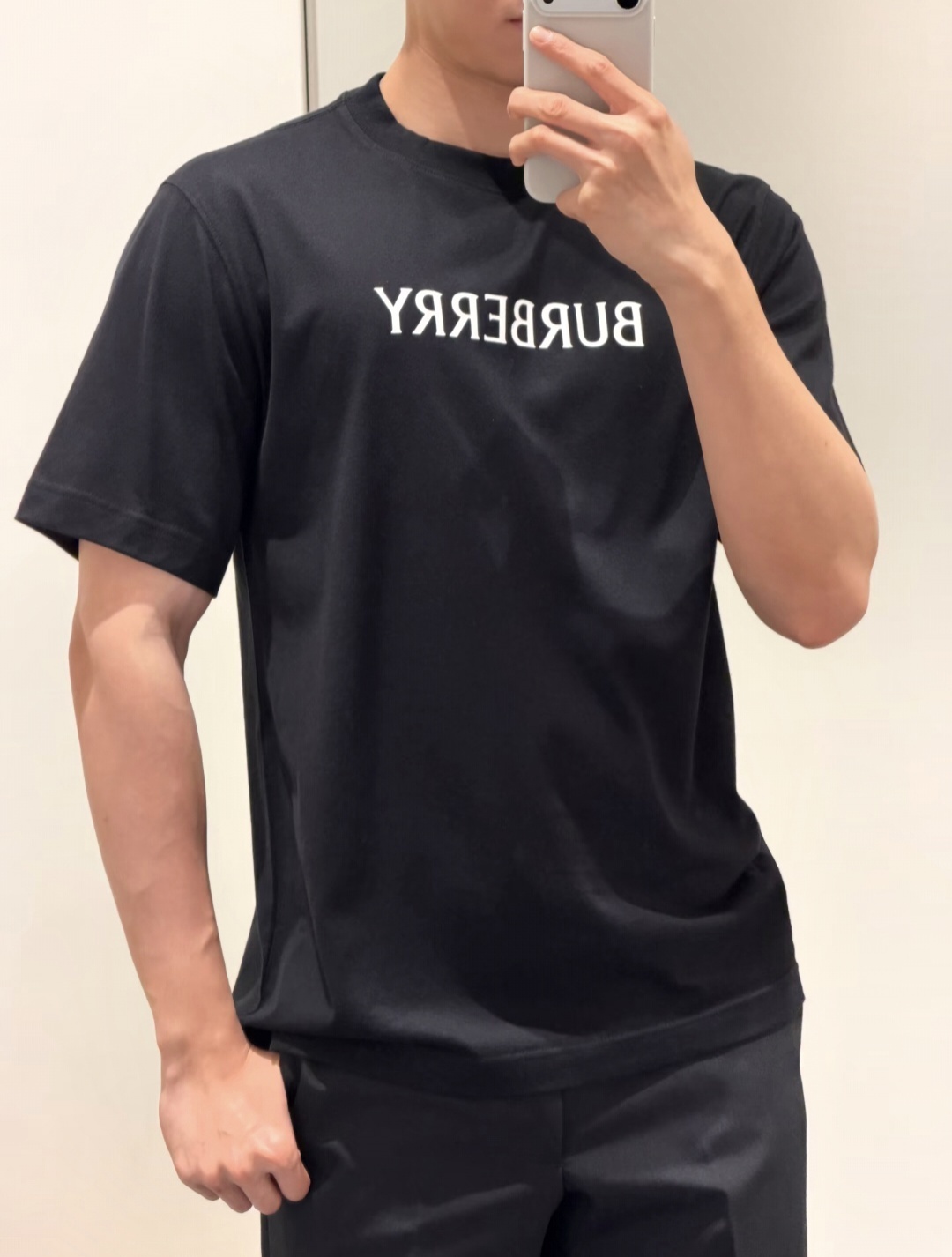 BBR 黑色 白字印花 BURBERRY LOGO TEE  (男女款)
