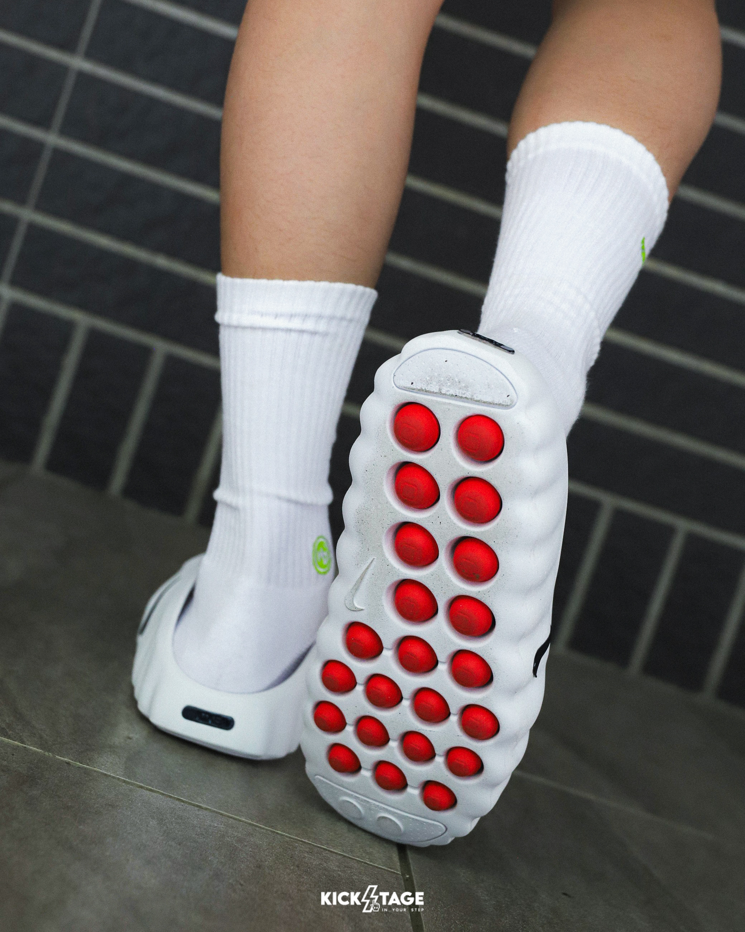 限量商品，不退換〈門市現貨〉男女鞋 NIKE MIND 001 'White Speed Red' 科技 休閒 運動 賽前 穆勒鞋 拖鞋【HQ4307-101】REJUVEN8