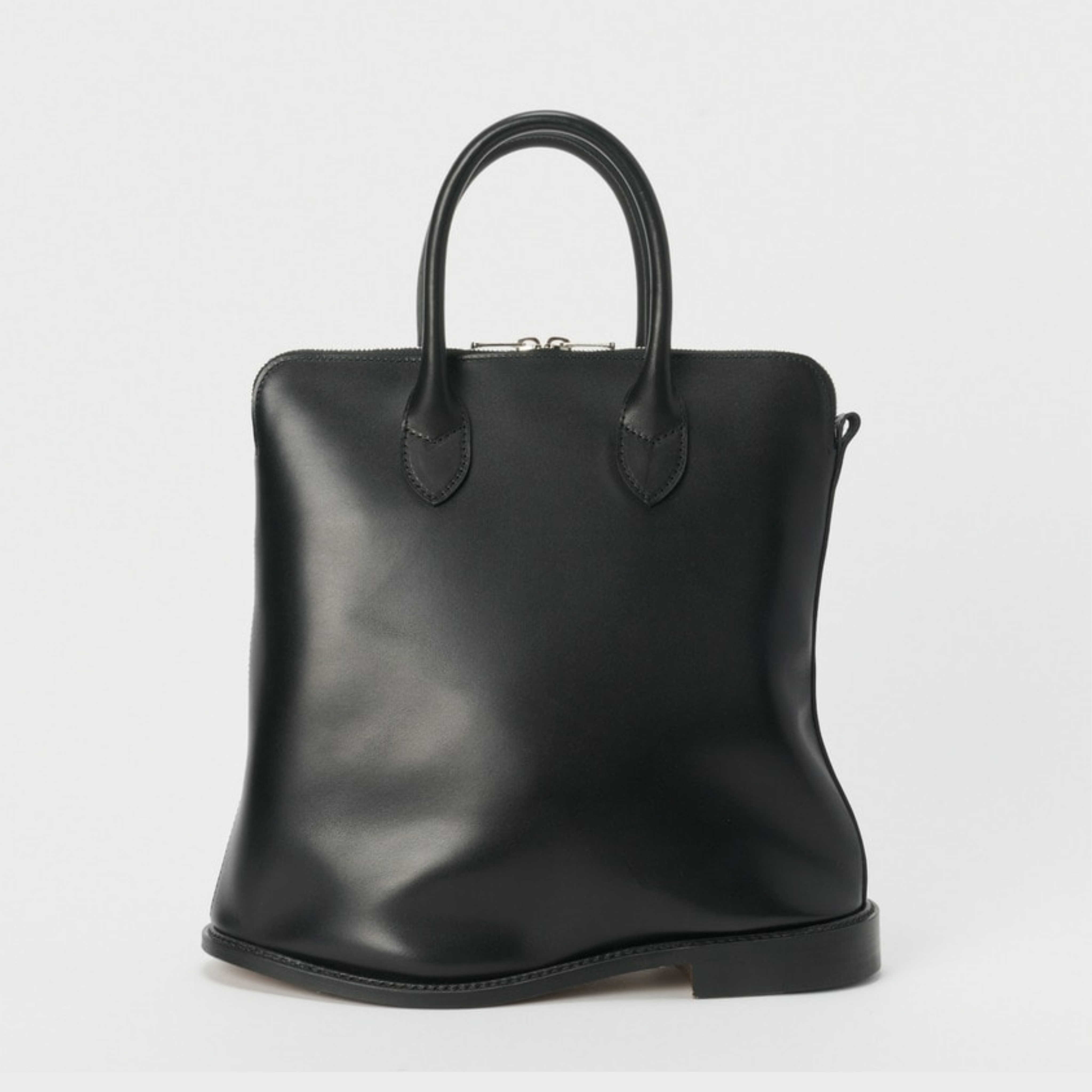 『日本連線中』2026SS Hender Scheme shoes bag big 鞋底造型 皮革 手提包