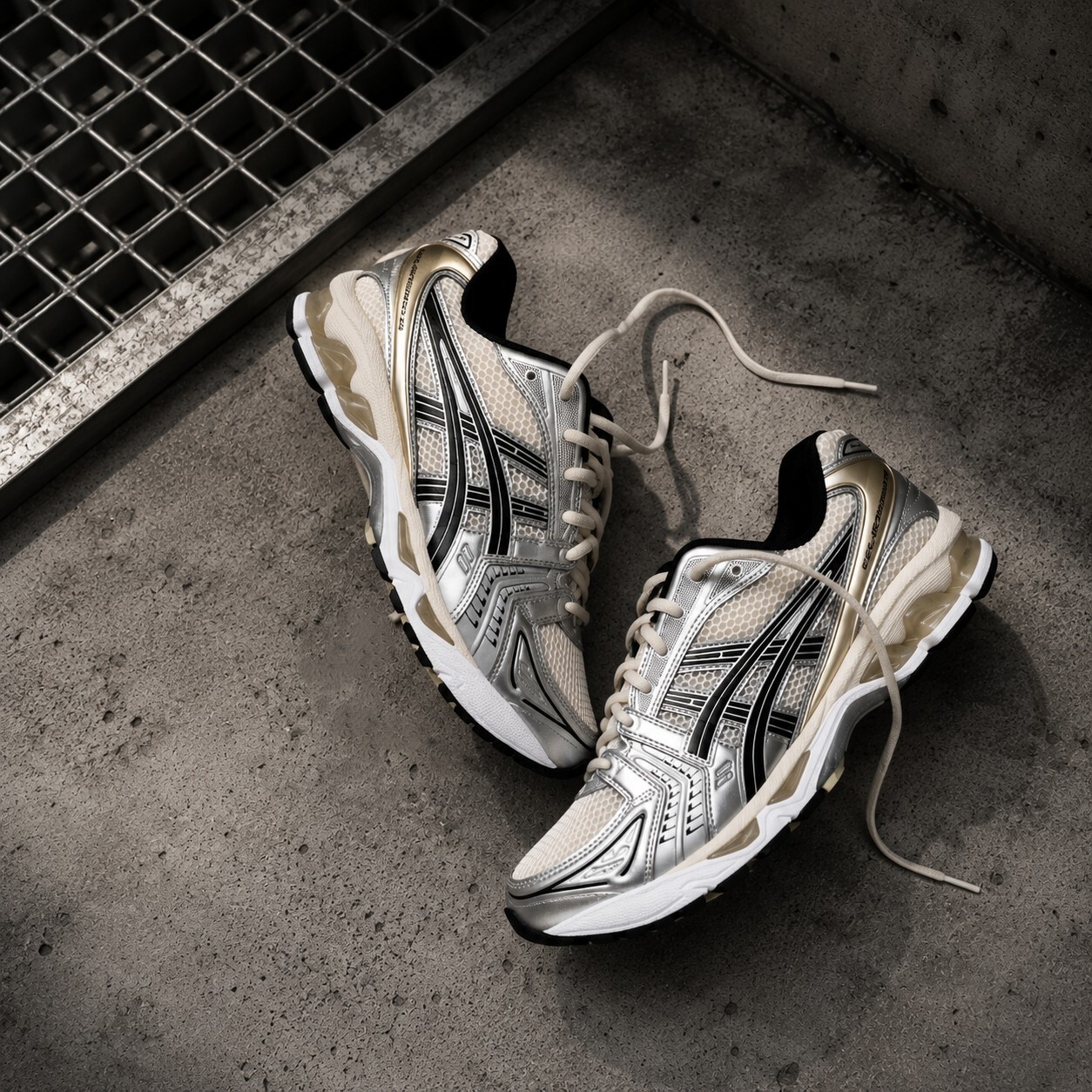 ASICS 慢跑鞋 GEL-KAYANO 14 米白 銀黑 復古 男女 1203A537200