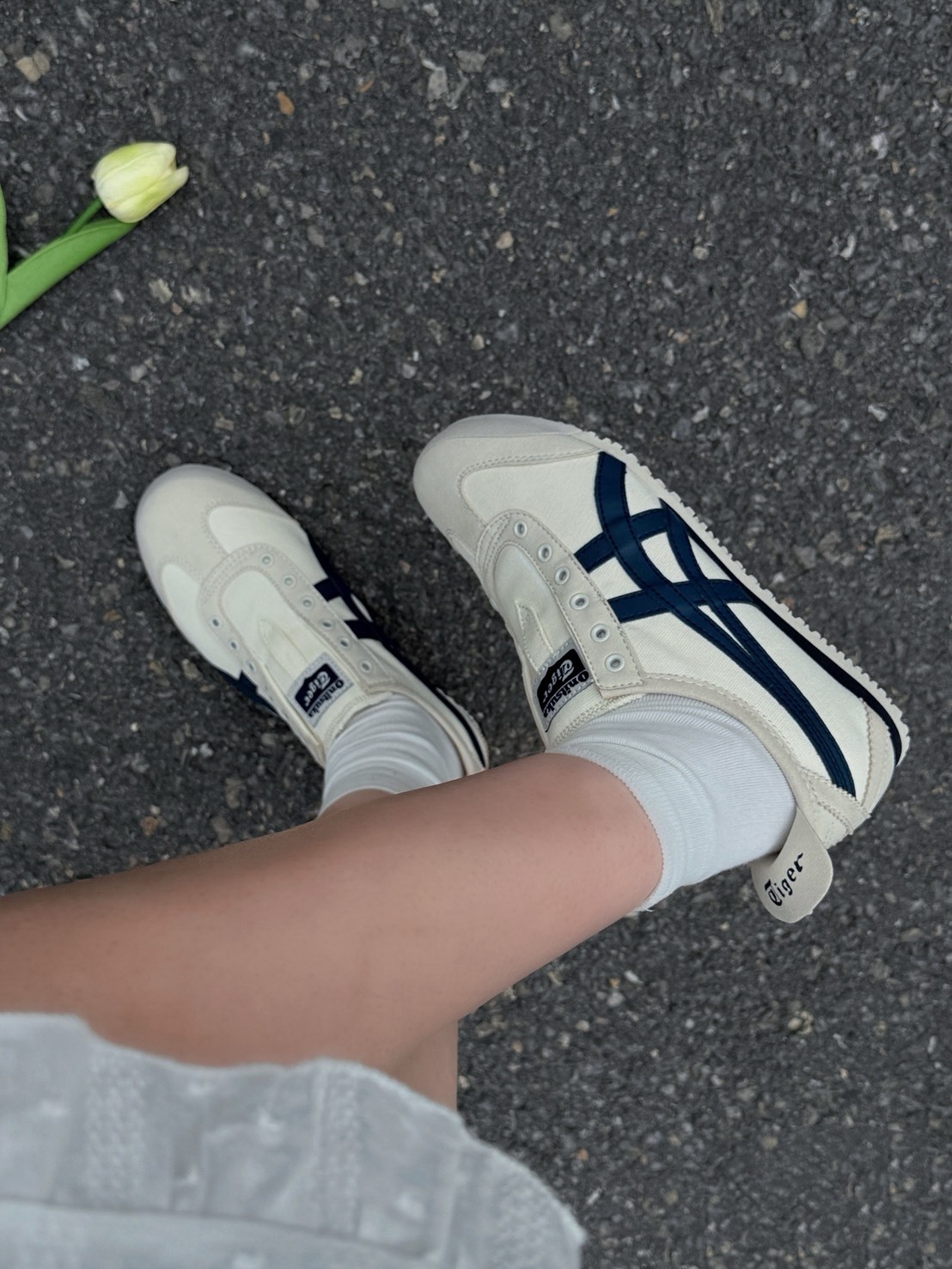 【預購】Onitsuka Tiger Tokuten 鬼塚虎 懶人鞋 帆布鞋 無鞋帶 米白 1183A360-205