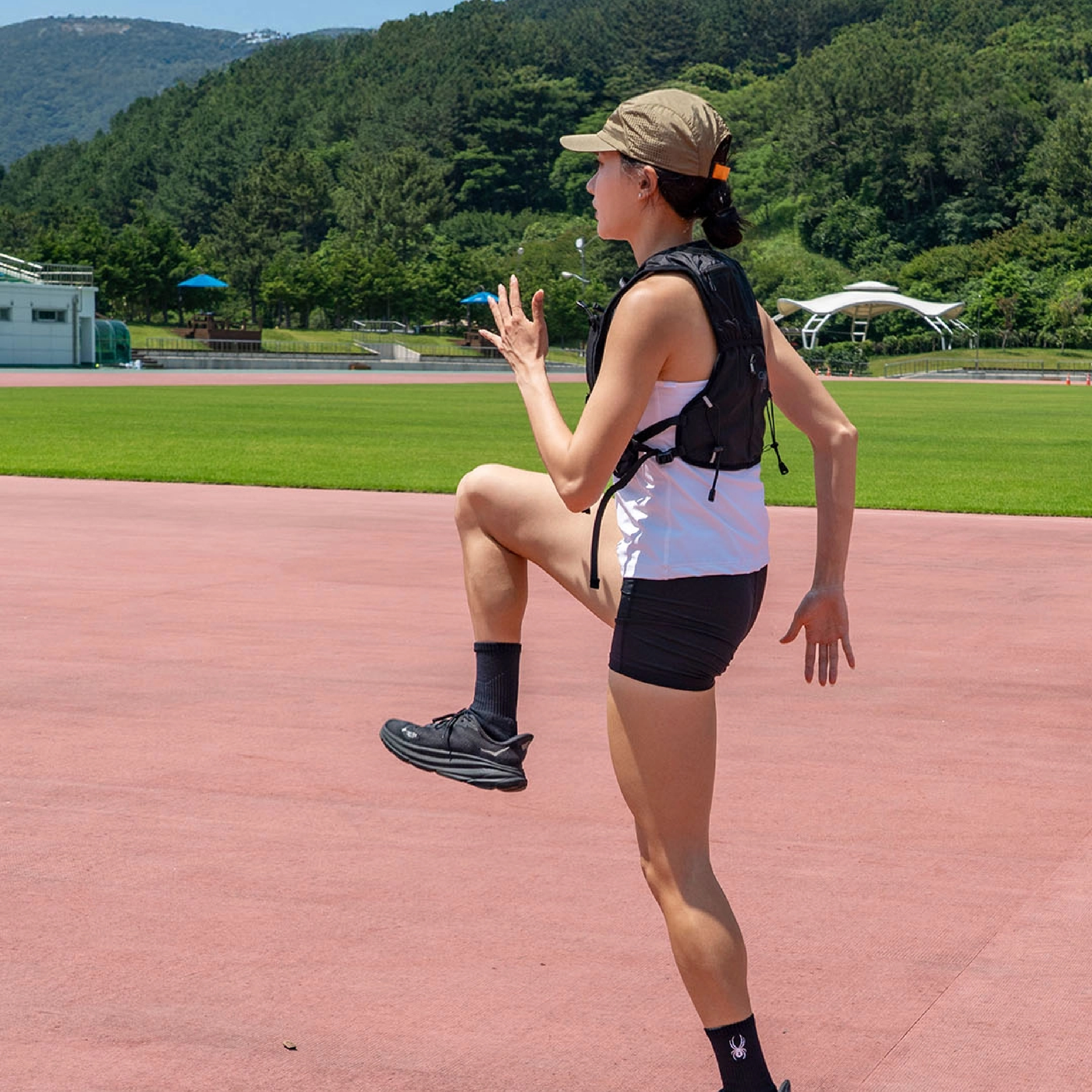 rnrn Track Shell