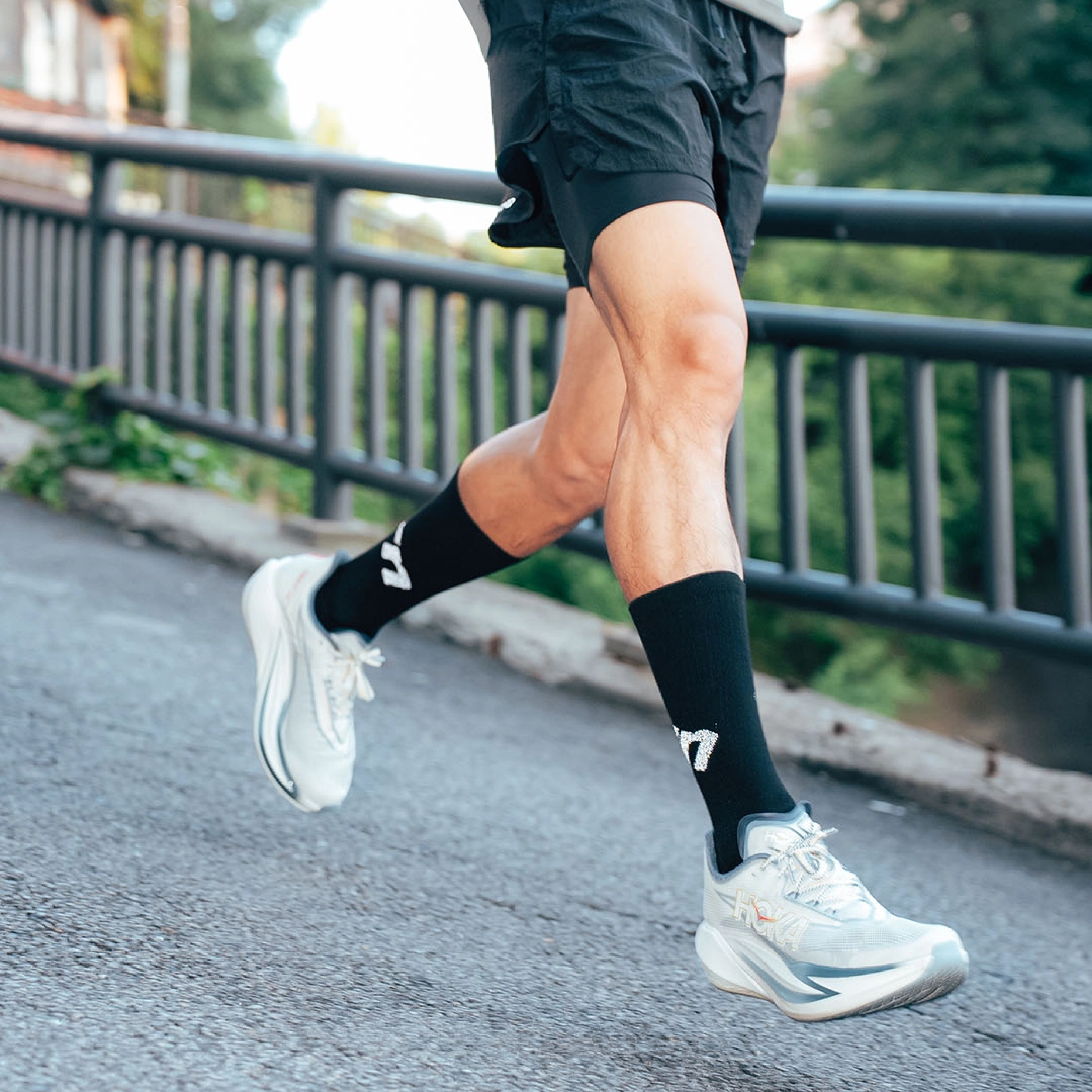 rnrn Pace Socks