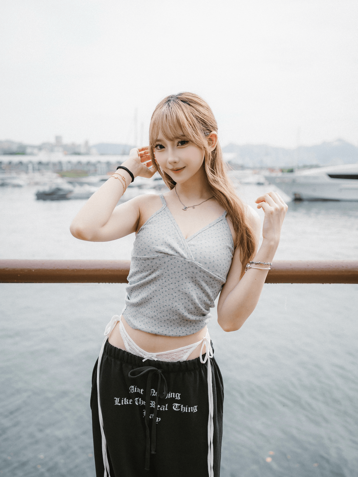 藍花花V領小背心