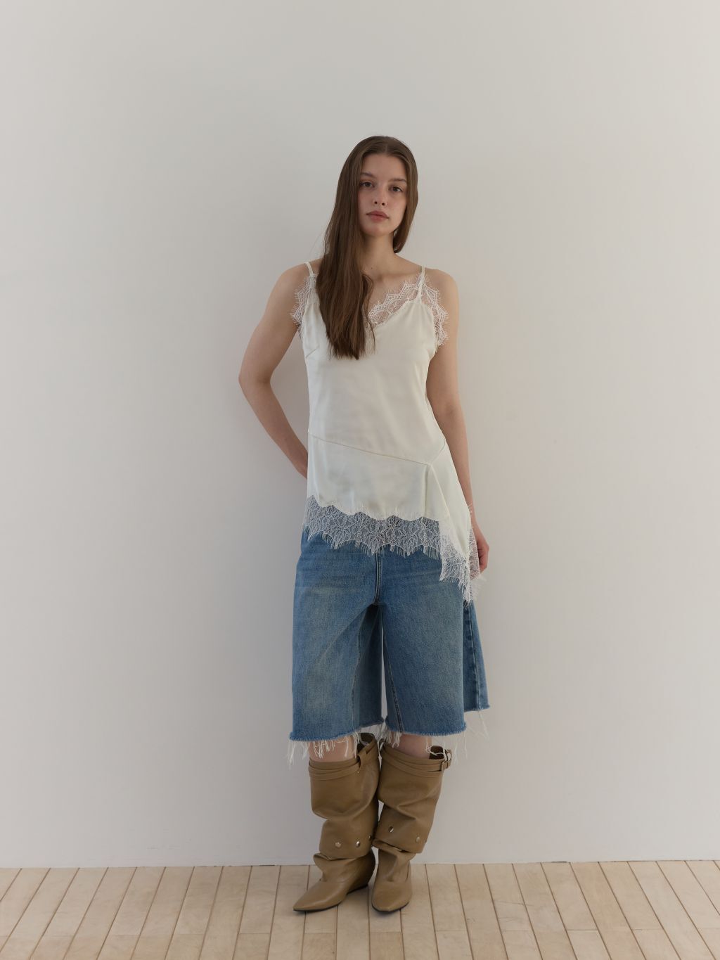 (A28)ESSENTIAL BERMUDA DENIM (BLUE)