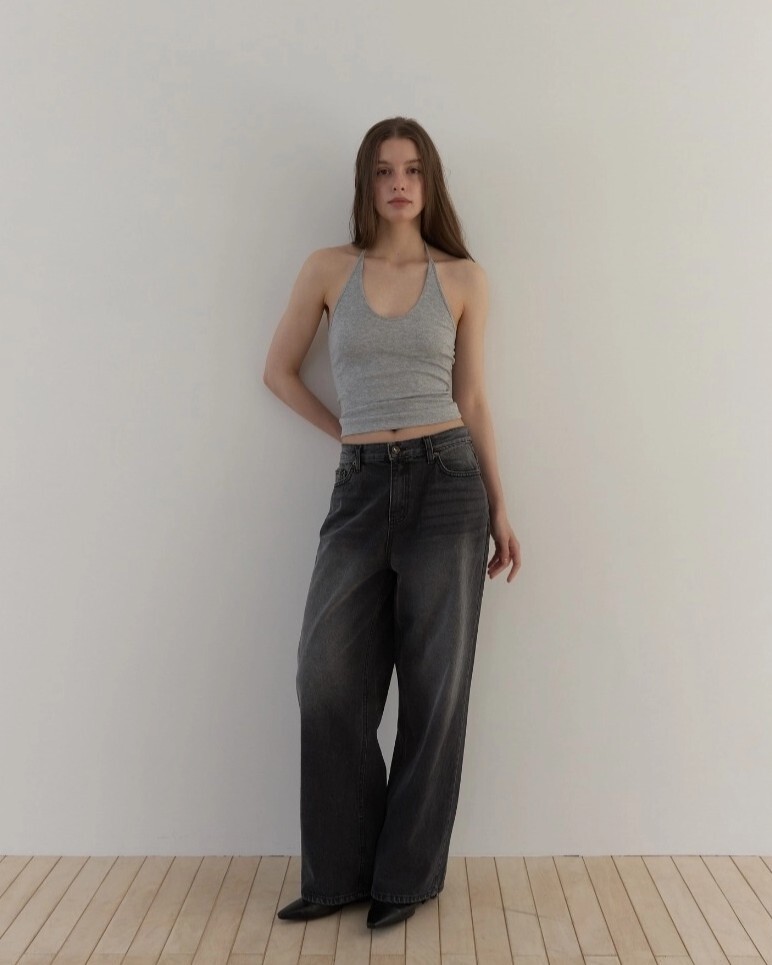 (A30)ESSENTIAL LOW-RISE JEAN (BLACK)
