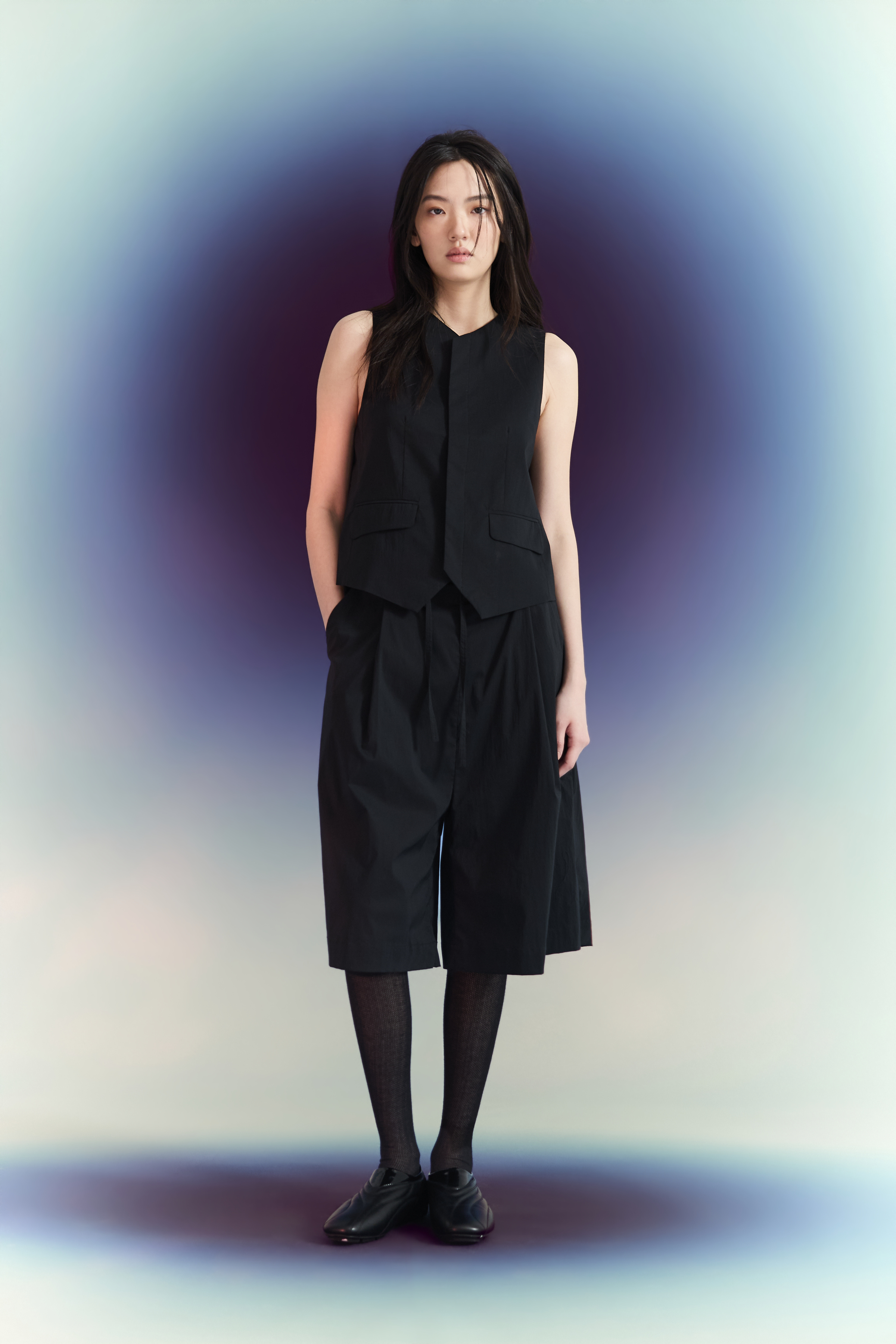 Pleated Cropped Pants