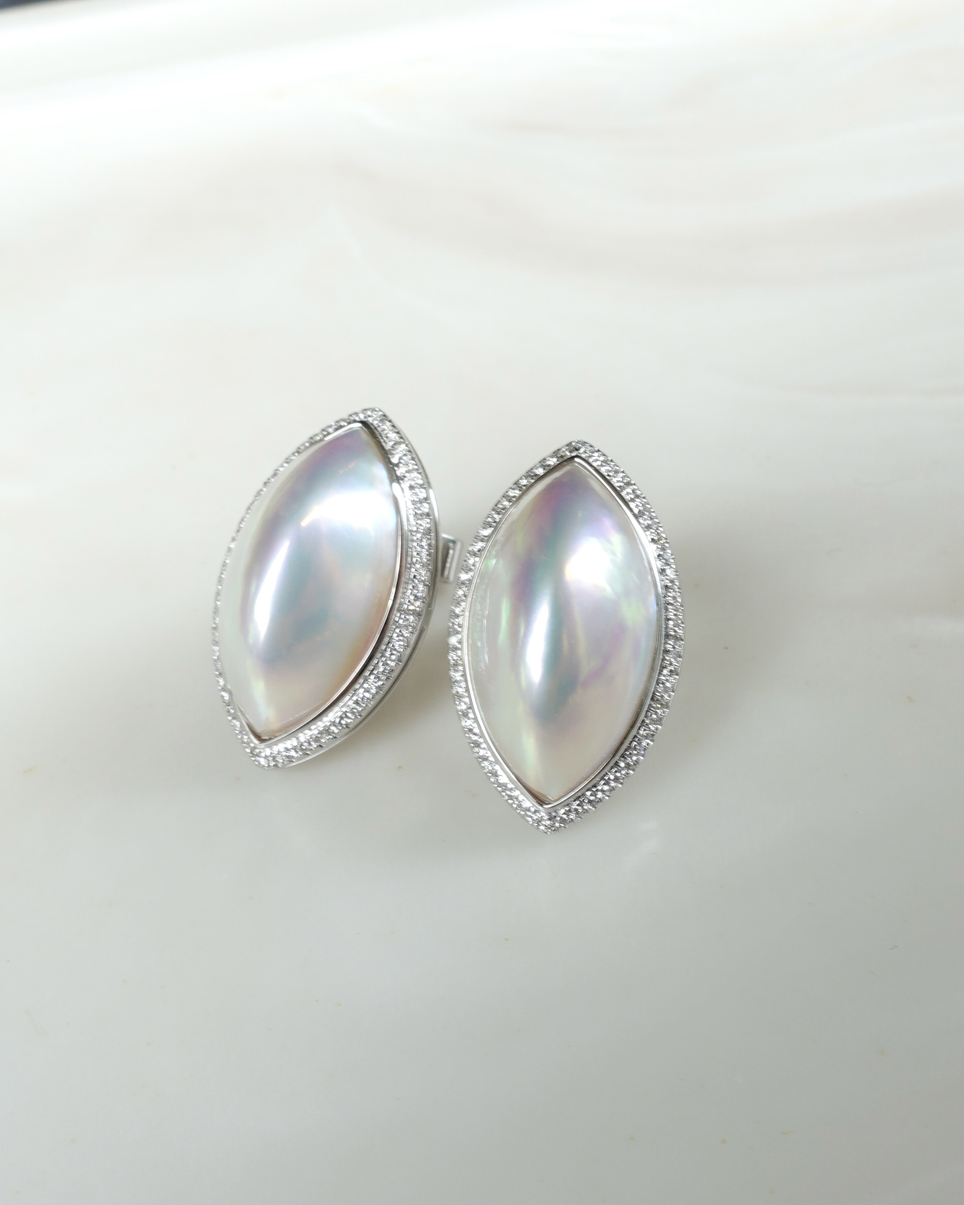 18K Gold Japanese White Mabe Pearl diamonds Earrings - Marquises