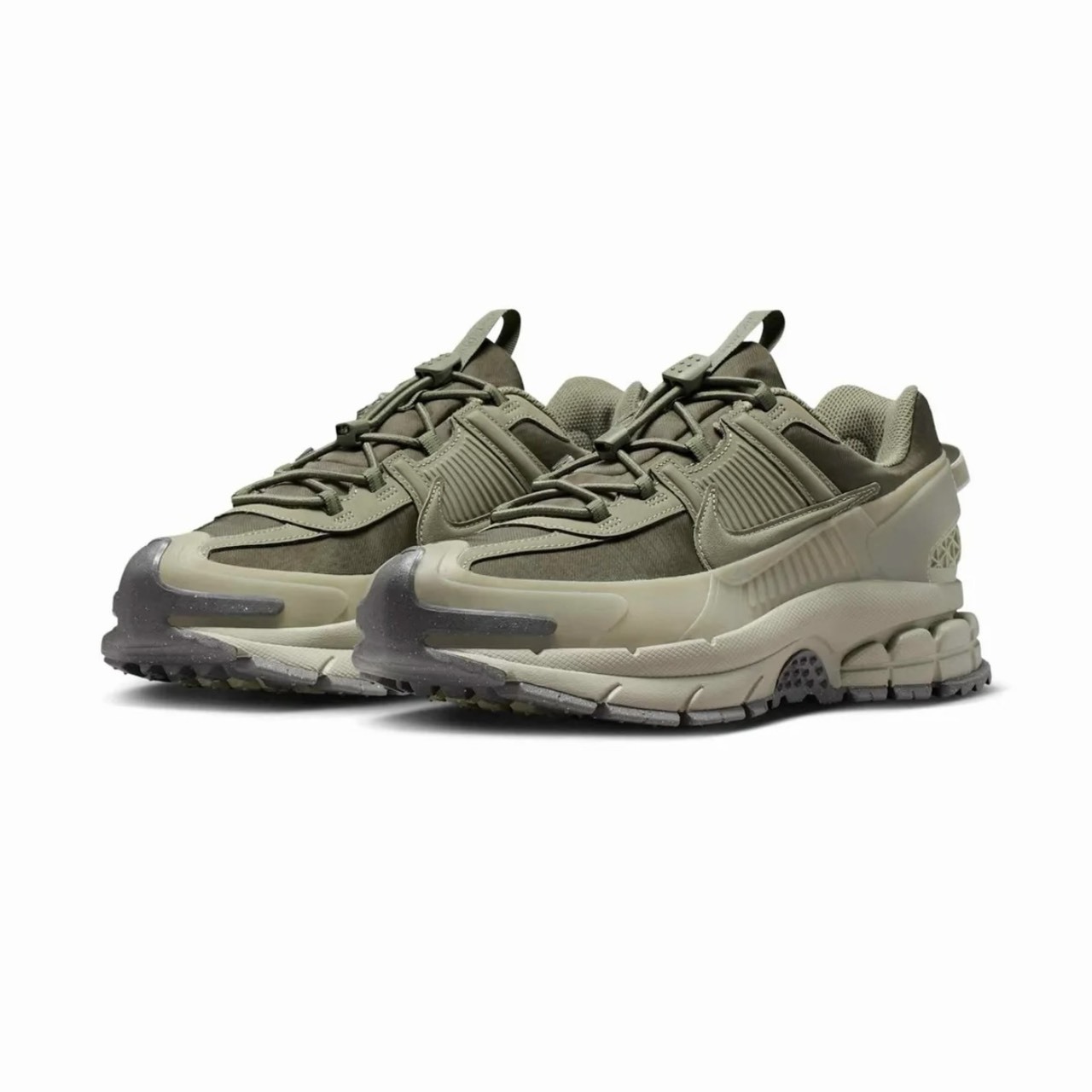 【日本限時連線代購】NIKE Zoom Vomero Roam M 栓扣式鞋帶 防水運動鞋 HJ4646-300 鼠尾草綠 HV6901-001 灰 無鞋盒