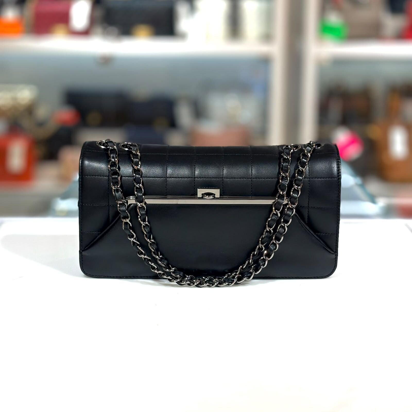 98%NEW二手CHANEL Square Quilt Kiss Lock Flap Bag 黑色羊皮銀扣四方格紋 @10開 #香榭站正品