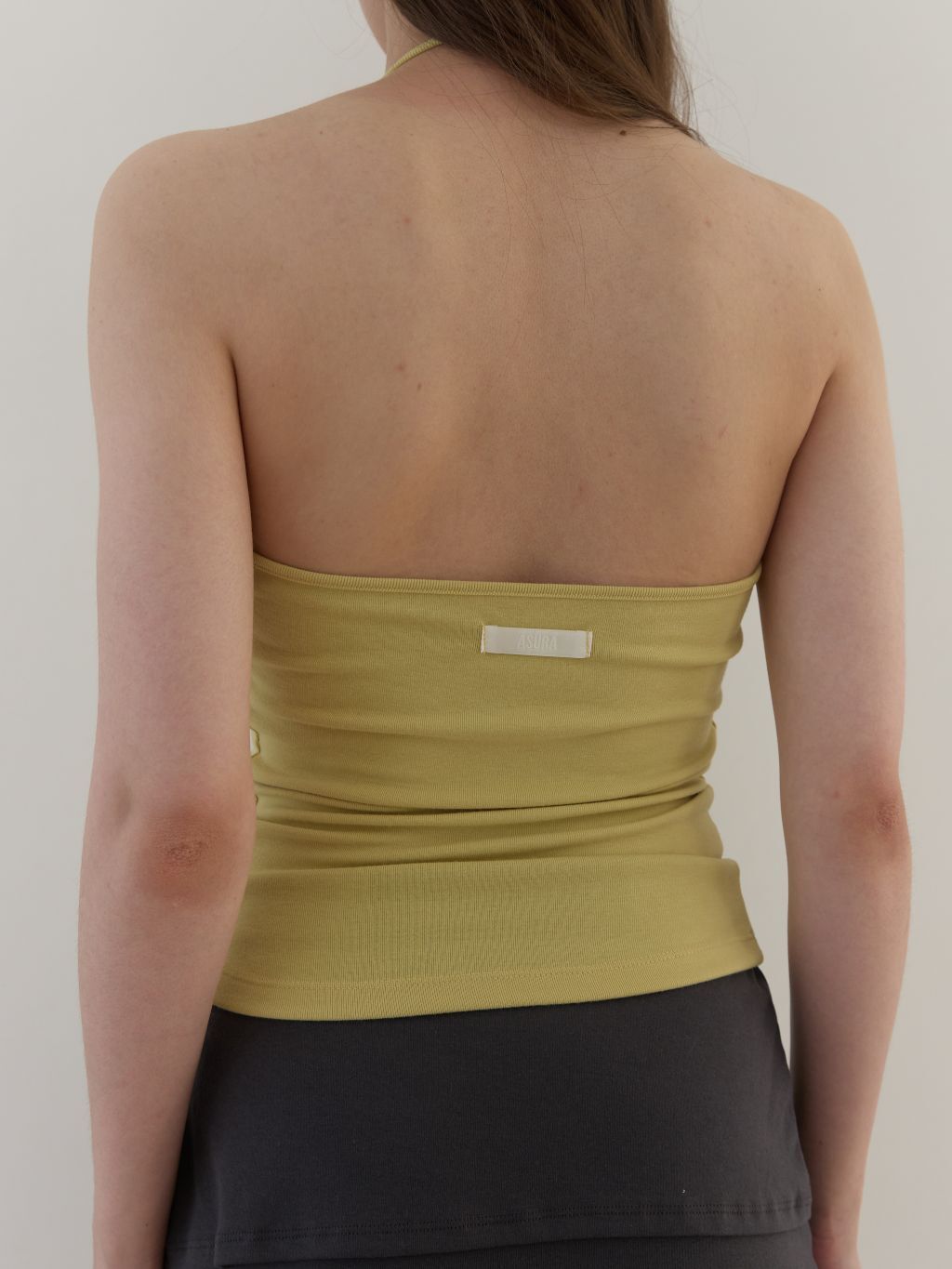 (A25)CURVE HALTER SLEEVELESS (MUSTARD)
