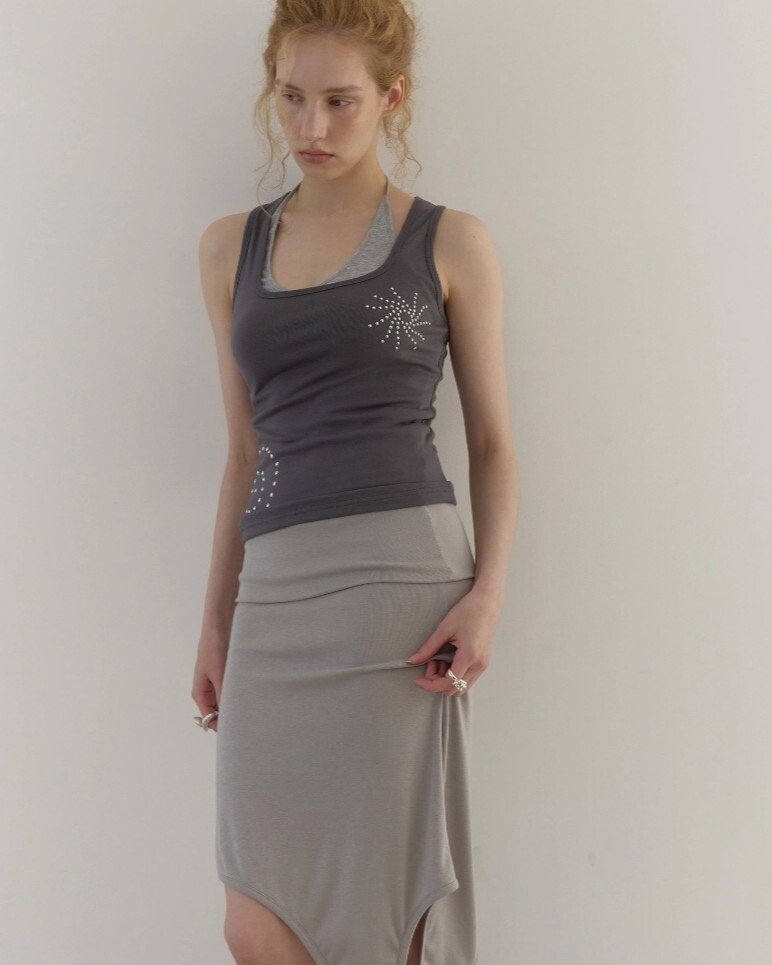 (A48)SUNRISE STUD SLEEVELESS (CHARCOAL)
