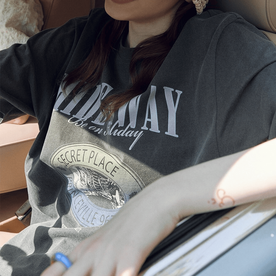RAIVE｜HIDE AWAY T-Shirt