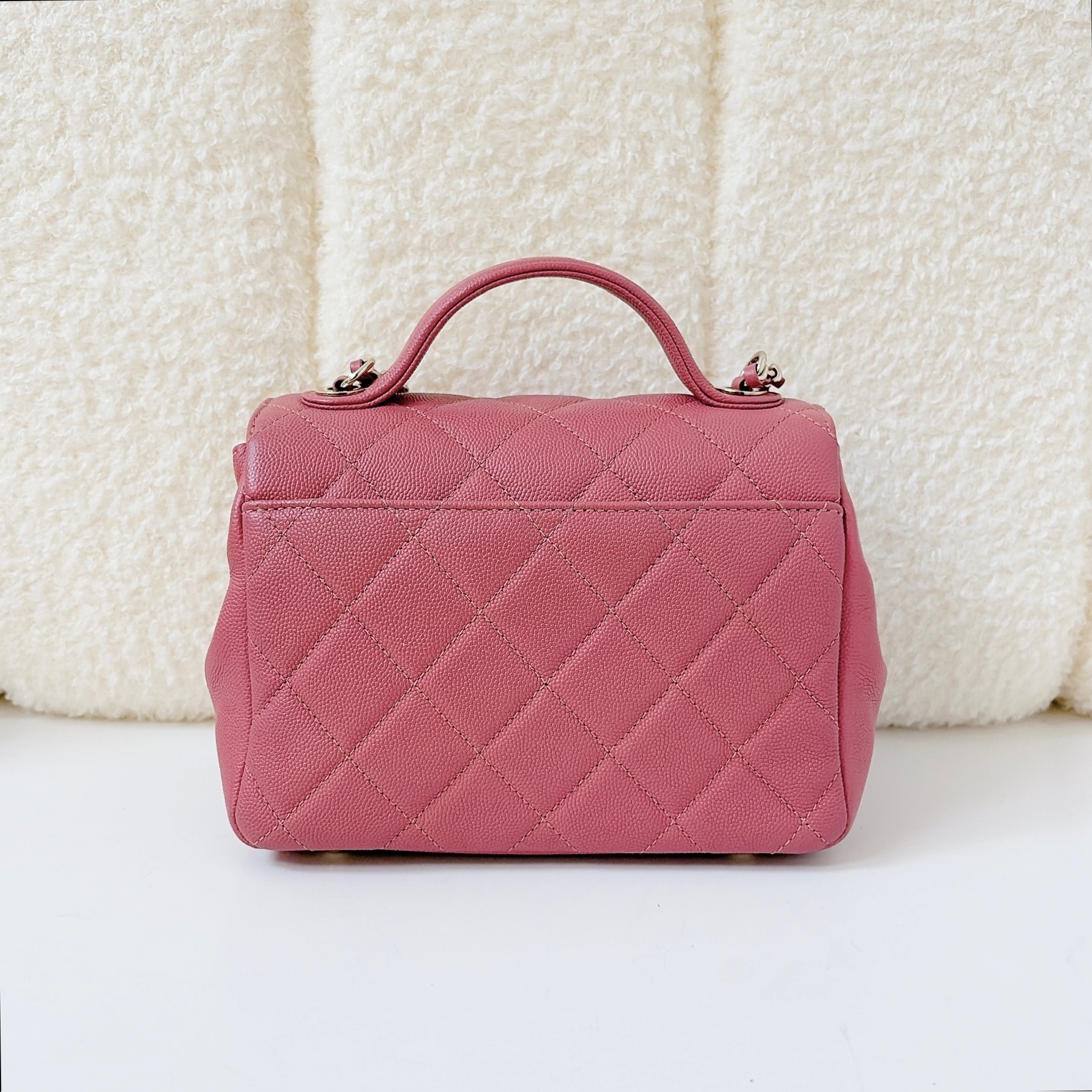 Chanel Business Affinity bag - Pink / GHW