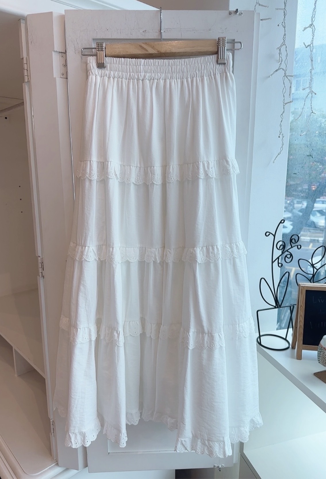 ELASTIC WAISTED LONG TIERED SKIRT