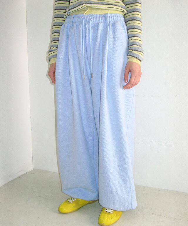 RONRON - FLOWER TEXTURE WIDE SWEAT PANTS SOFT *BLUE* (RR26APT5505SB)